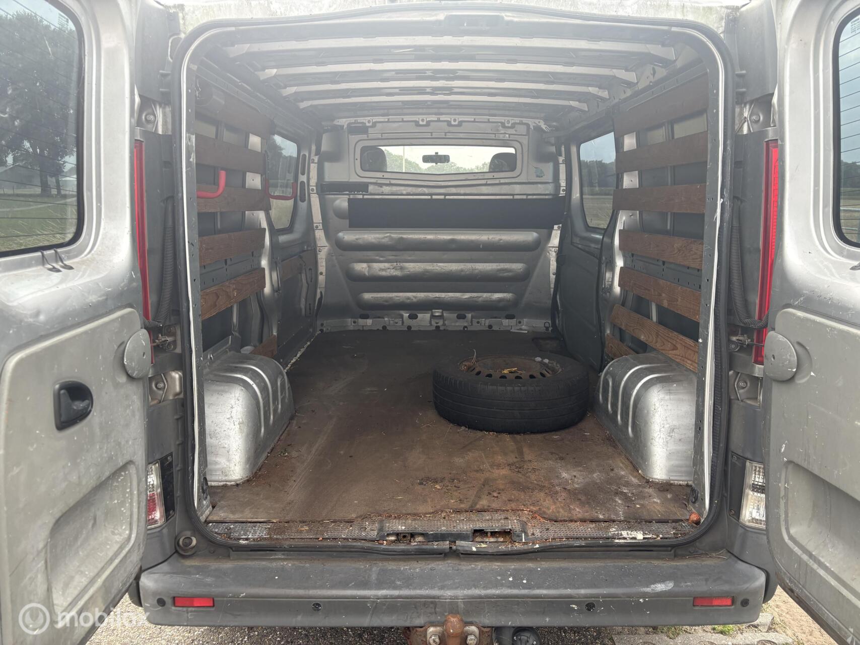 Foto van Renault Trafic T29 L2/h1 2,5 Dci 84kw E4 Fap