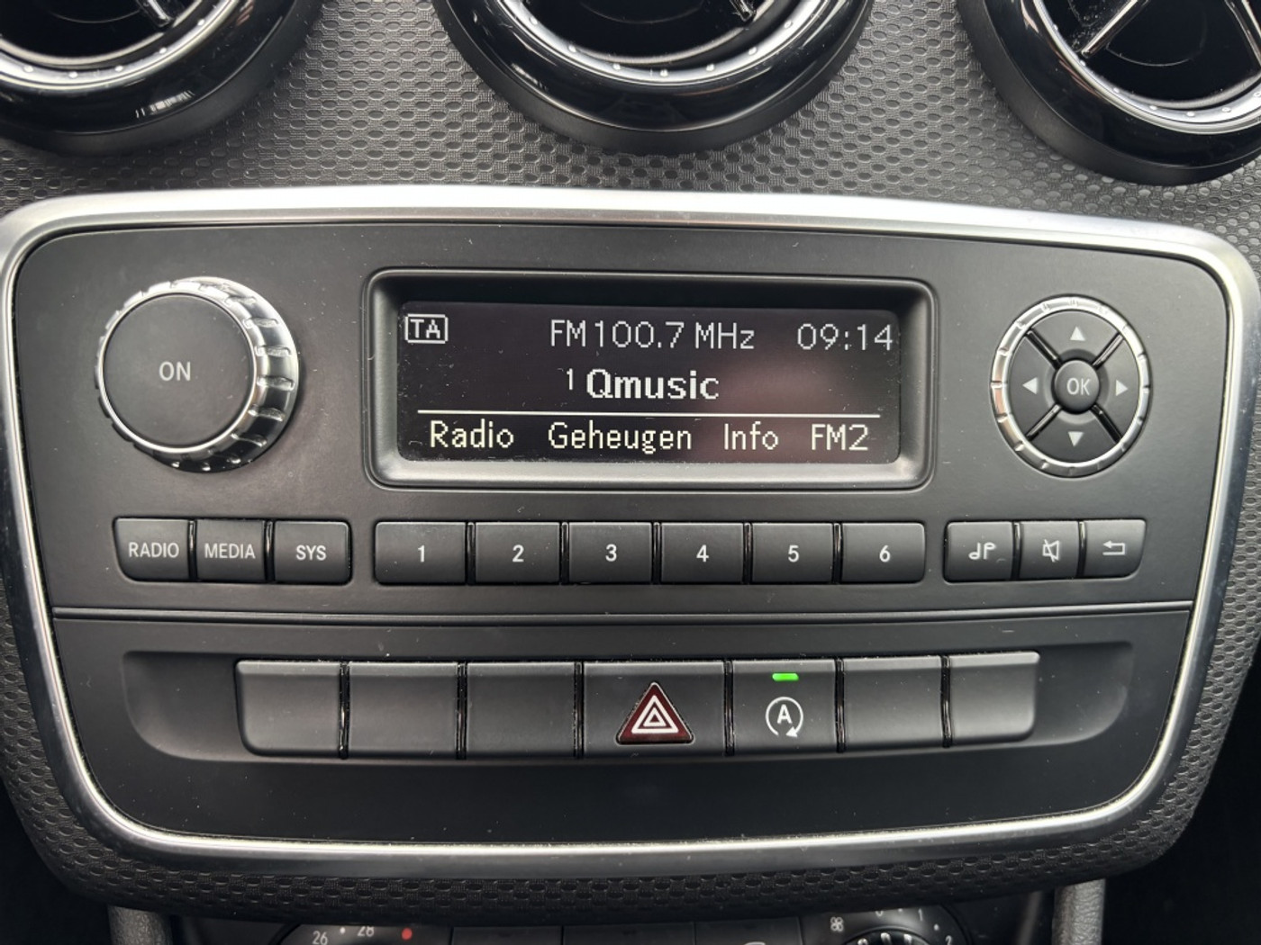 Foto van Mercedes-Benz A 180