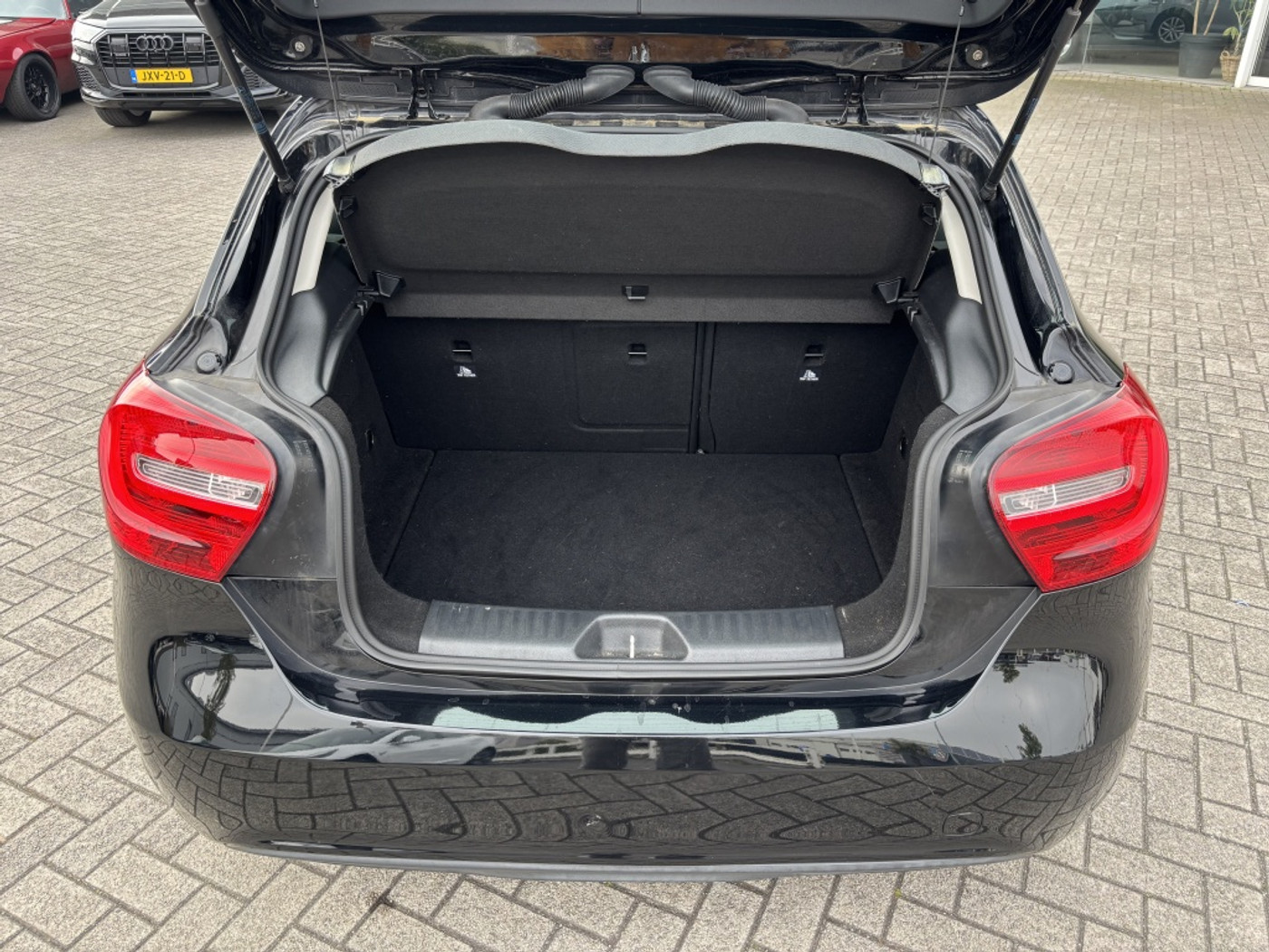 Foto van Mercedes-Benz A 180
