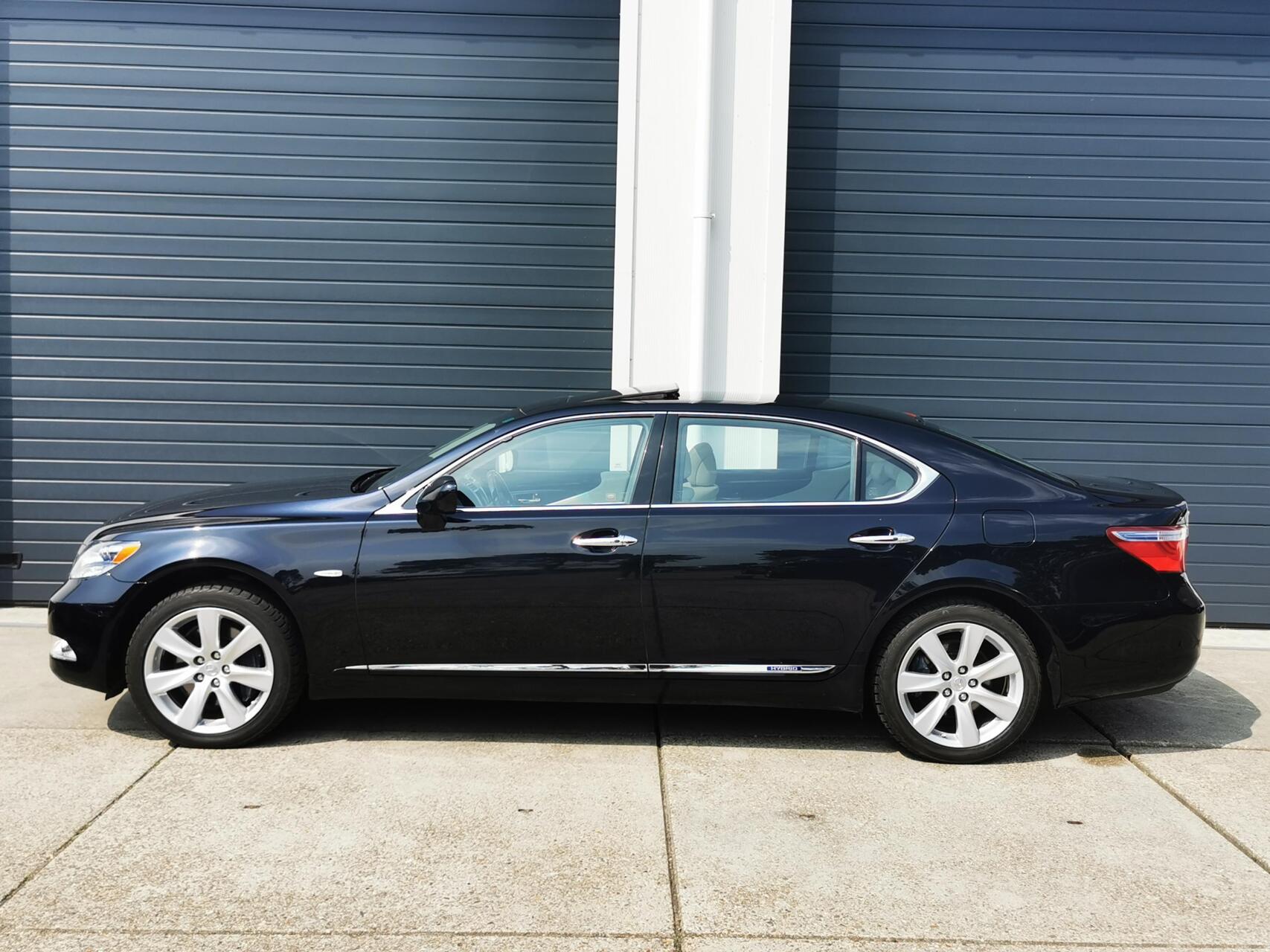 Foto van Lexus Lexus Ls600hl