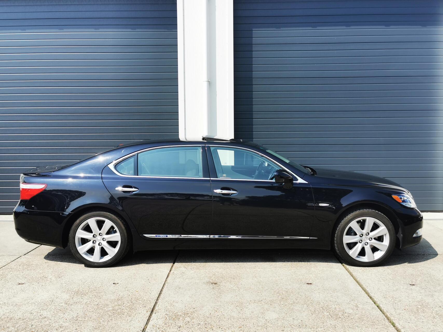Foto van Lexus Lexus Ls600hl