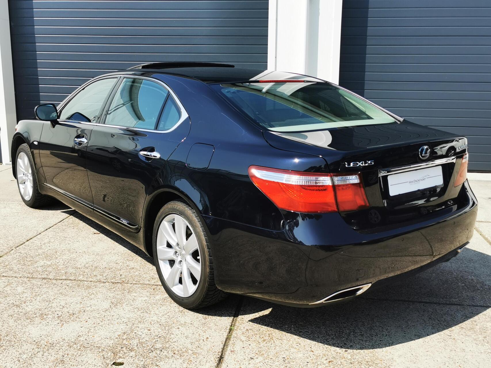 Foto van Lexus Lexus Ls600hl