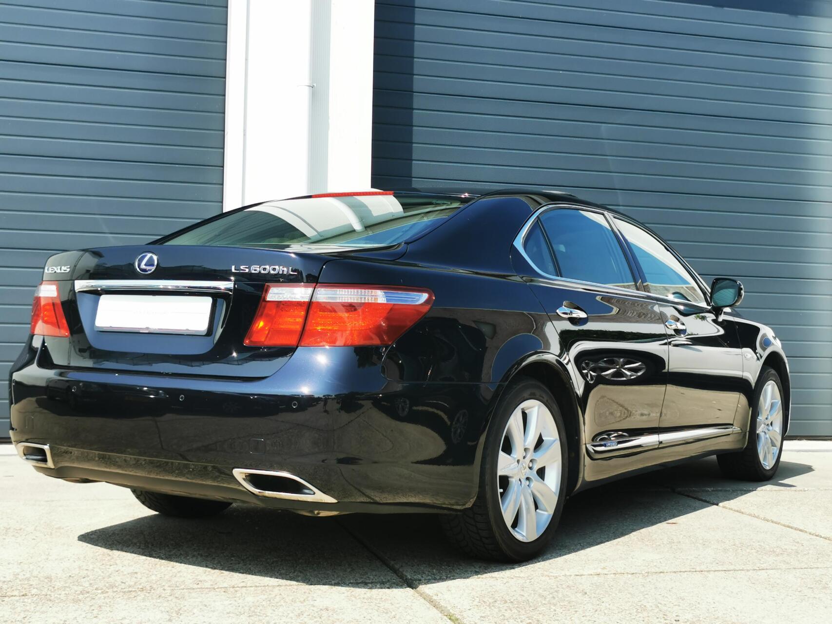 Foto van Lexus Lexus Ls600hl
