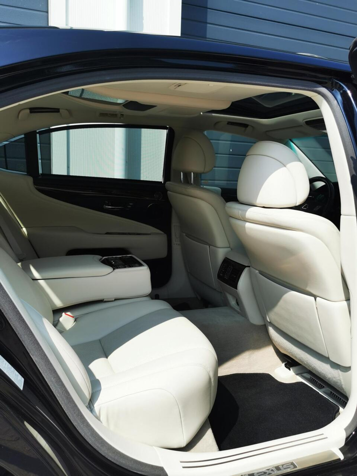 Foto van Lexus Lexus Ls600hl