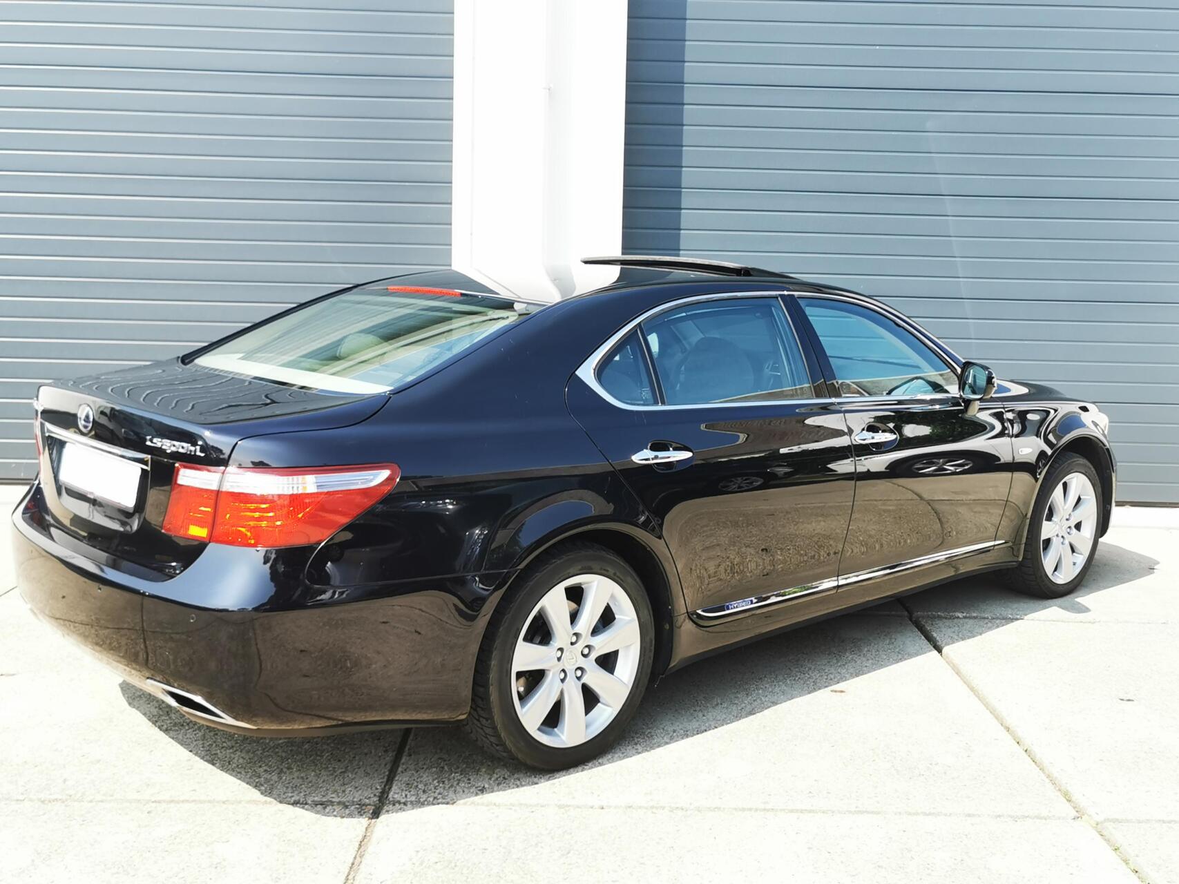 Foto van Lexus Lexus Ls600hl