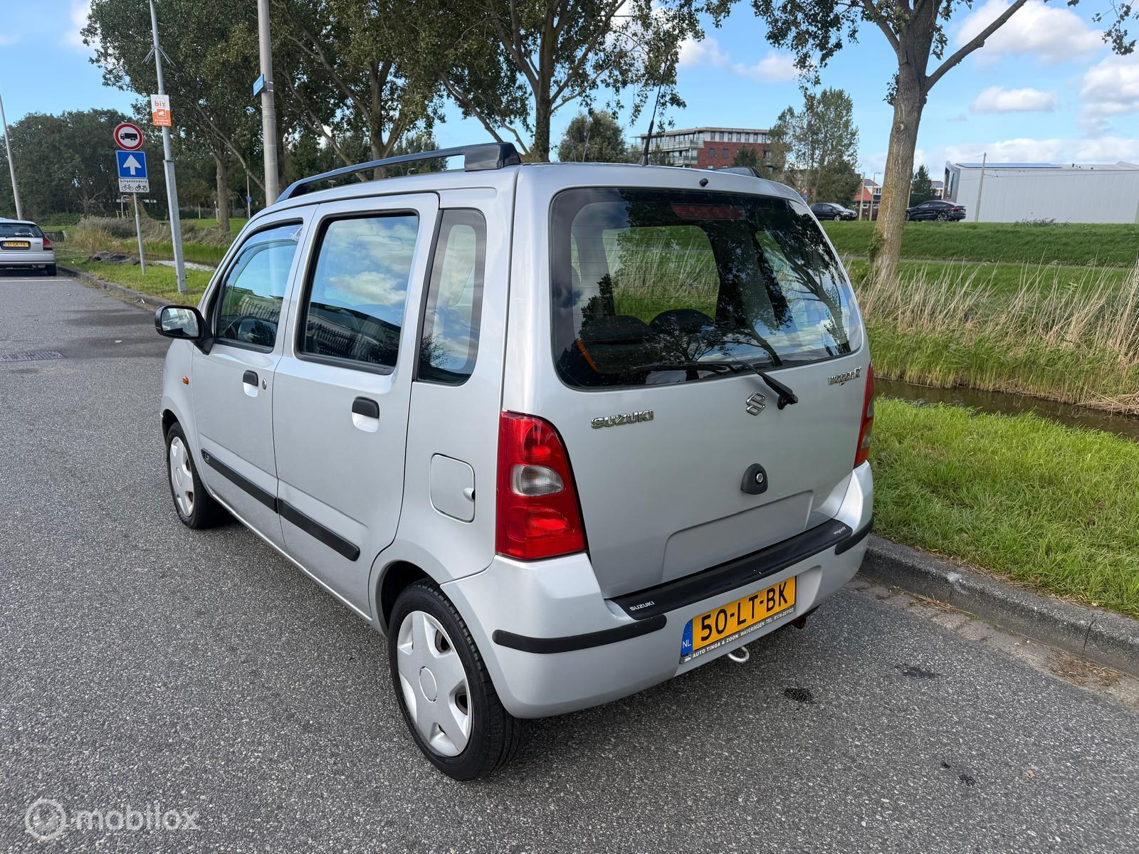 Foto van Suzuki Wagon R