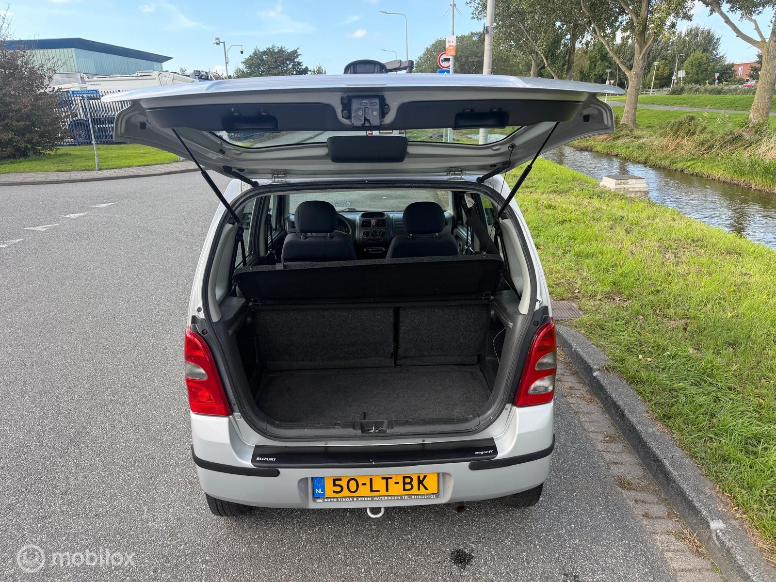 Foto van Suzuki Wagon R