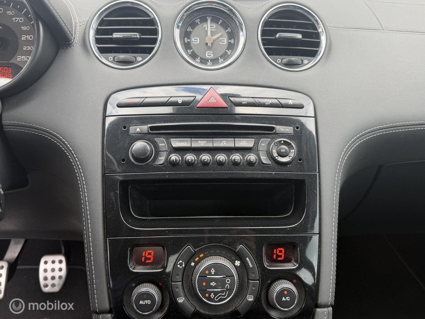 Foto van Peugeot RCZ