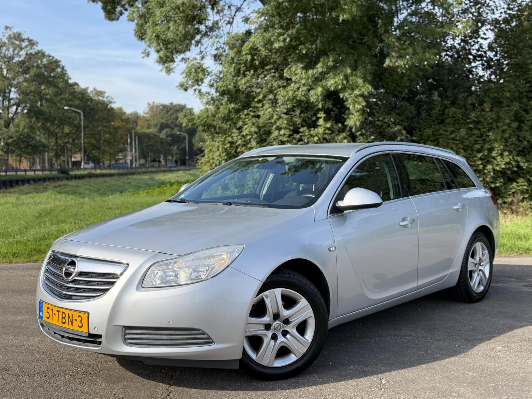 Opel Insignia Sports Tourer 1.8 Edition 2012 - voorkant