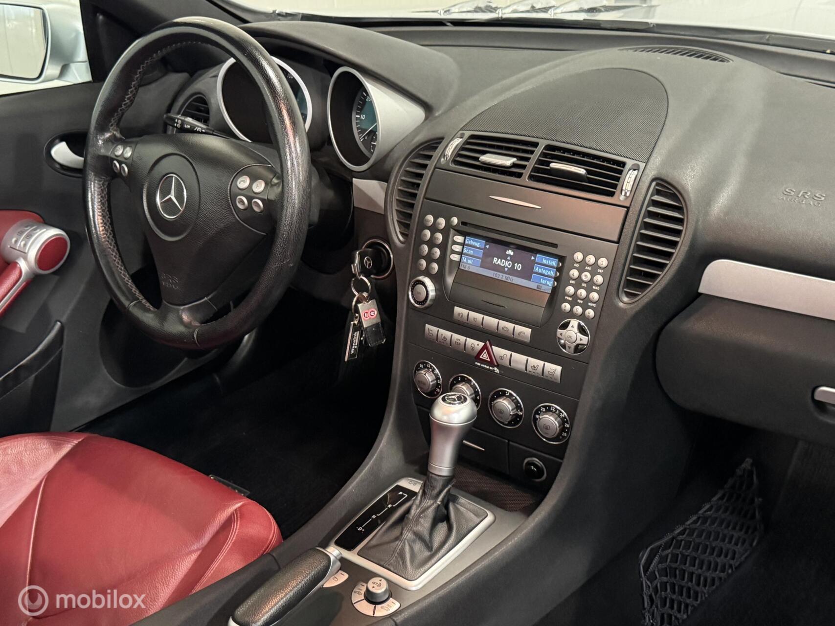 Foto van Mercedes-Benz SLK 200 Kompressor