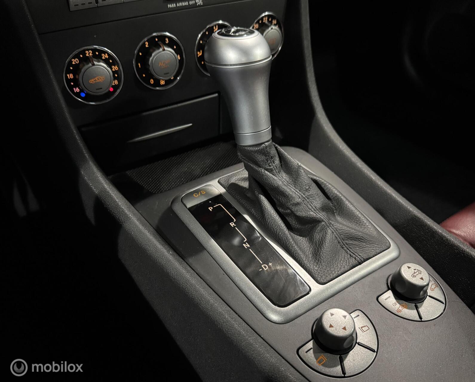 Foto van Mercedes-Benz SLK 200 Kompressor