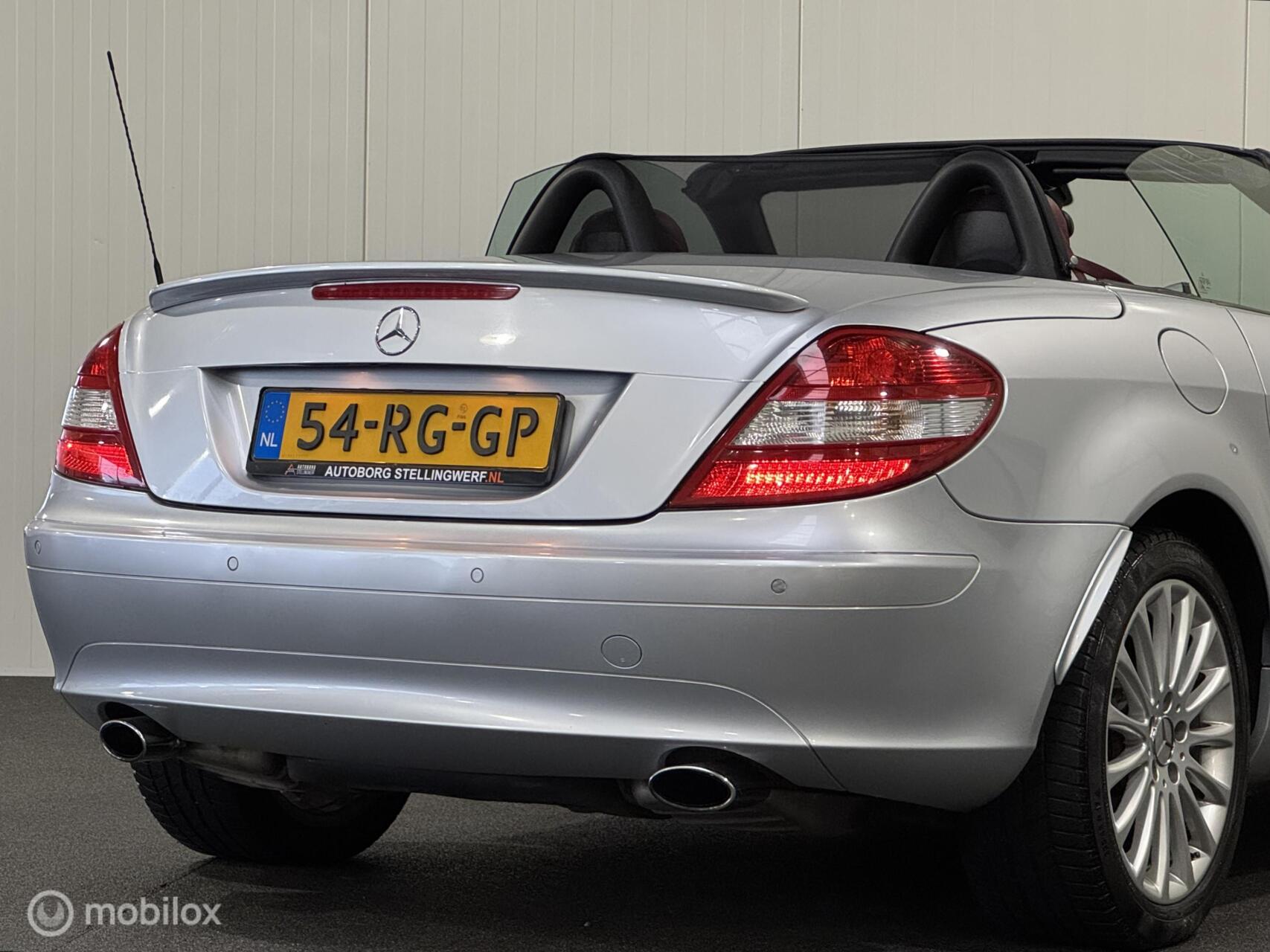 Foto van Mercedes-Benz SLK 200 Kompressor