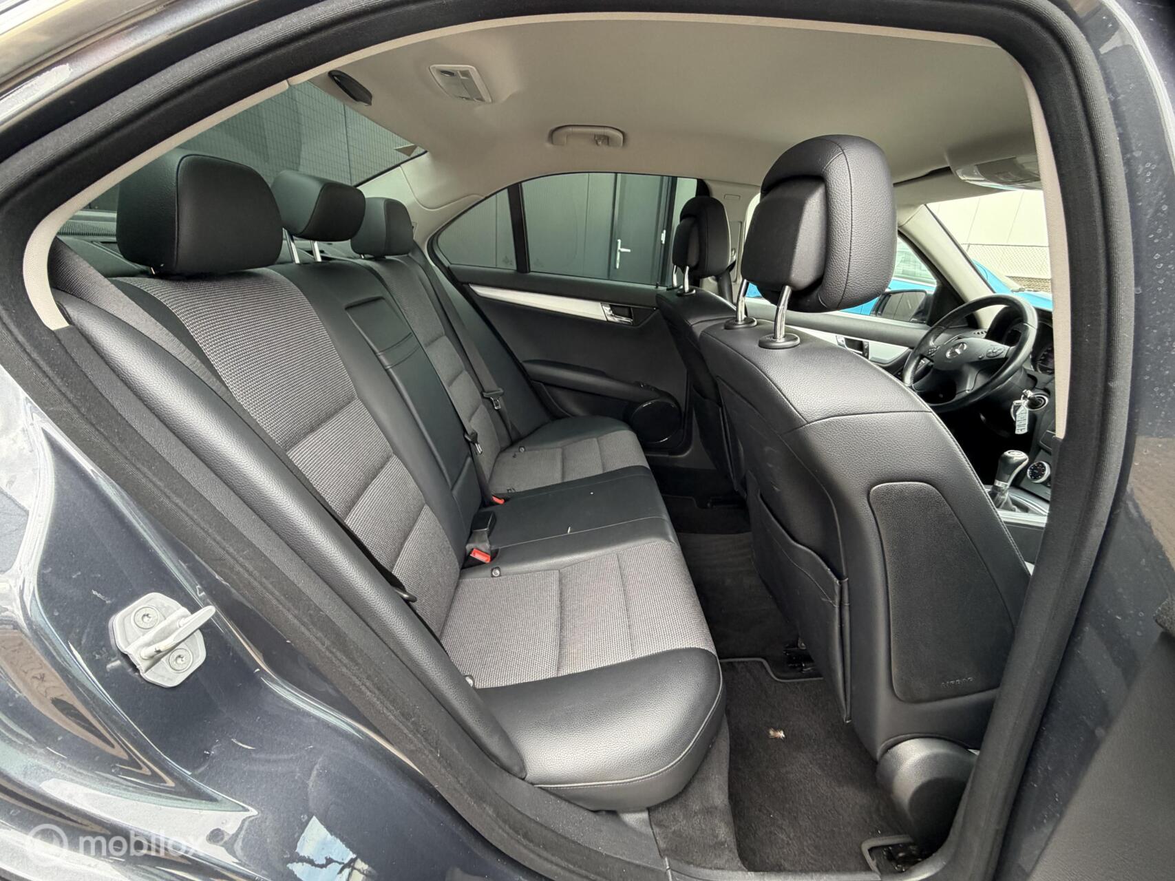 Foto van Mercedes-Benz C 180 Cgi