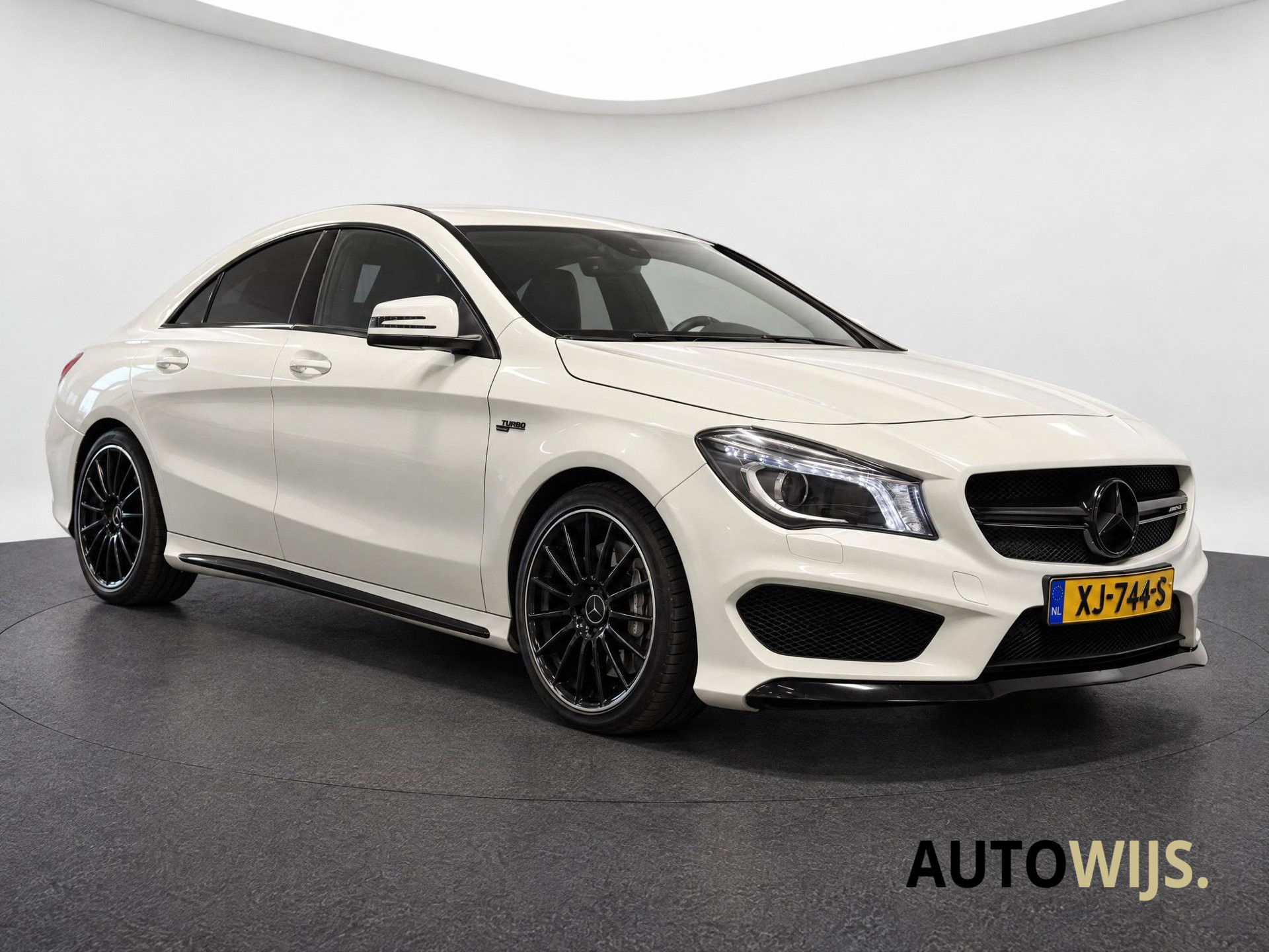 Foto van Mercedes-Benz AMG Cla 45