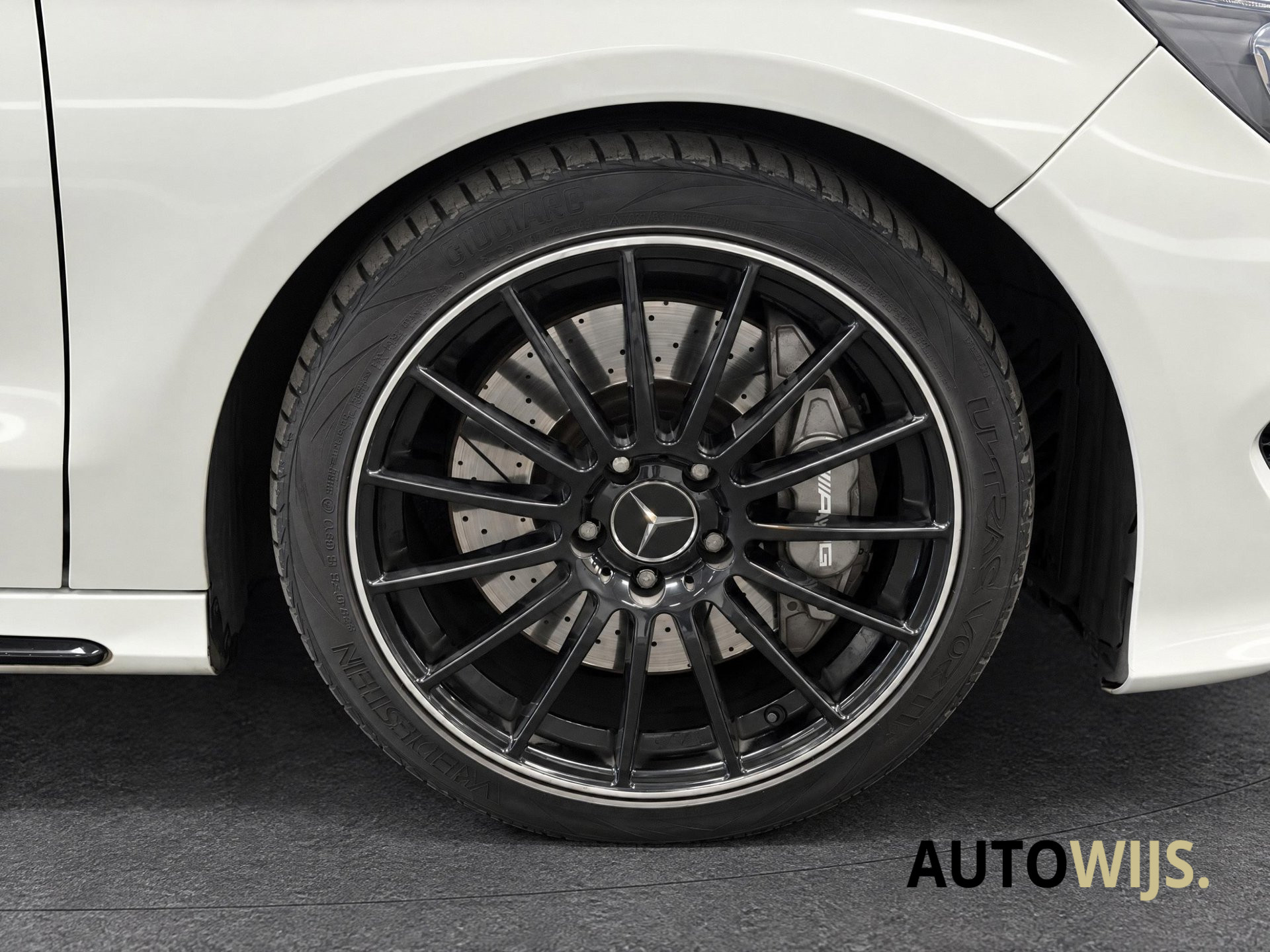 Foto van Mercedes-Benz AMG Cla 45
