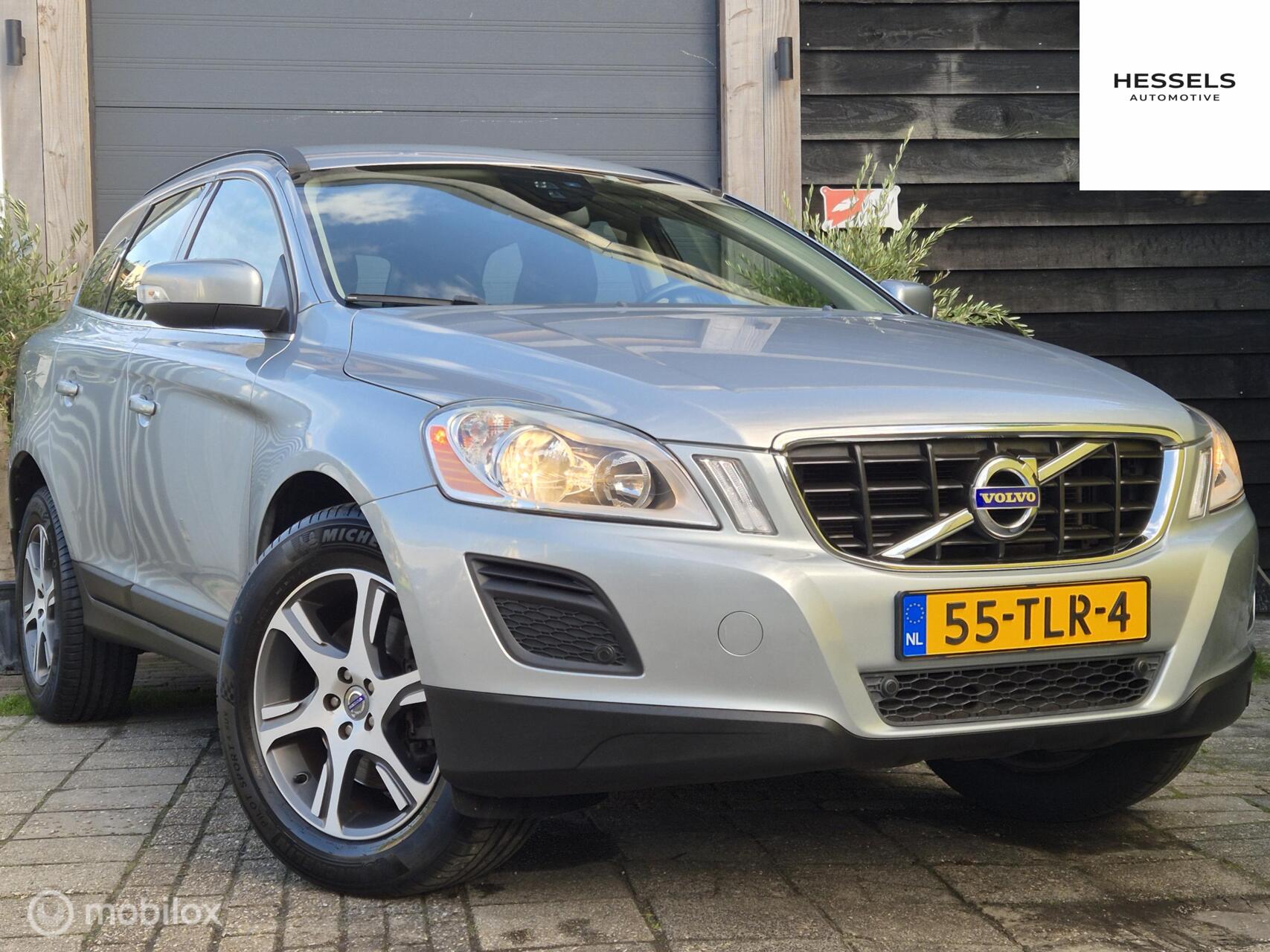 Volvo Xc60 2.0 T5 Momentum NAP Dealer onderhouden 2012 - voorkant