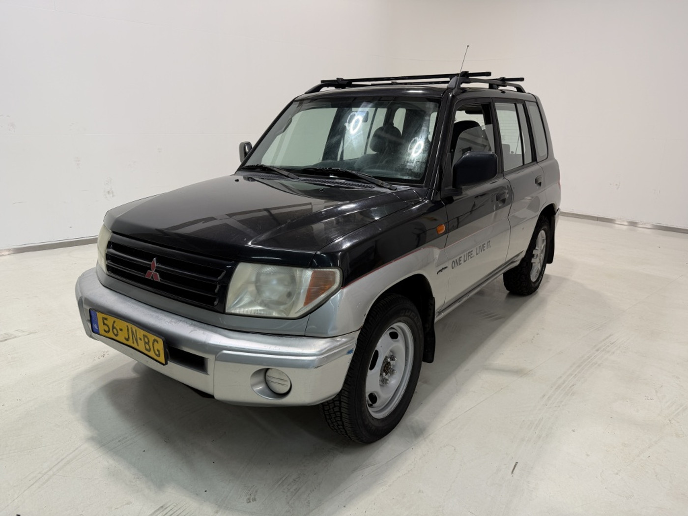 Mitsubishi Pajero Pinin 1.8 MPI GLX Long B. 2002 - voorkant
