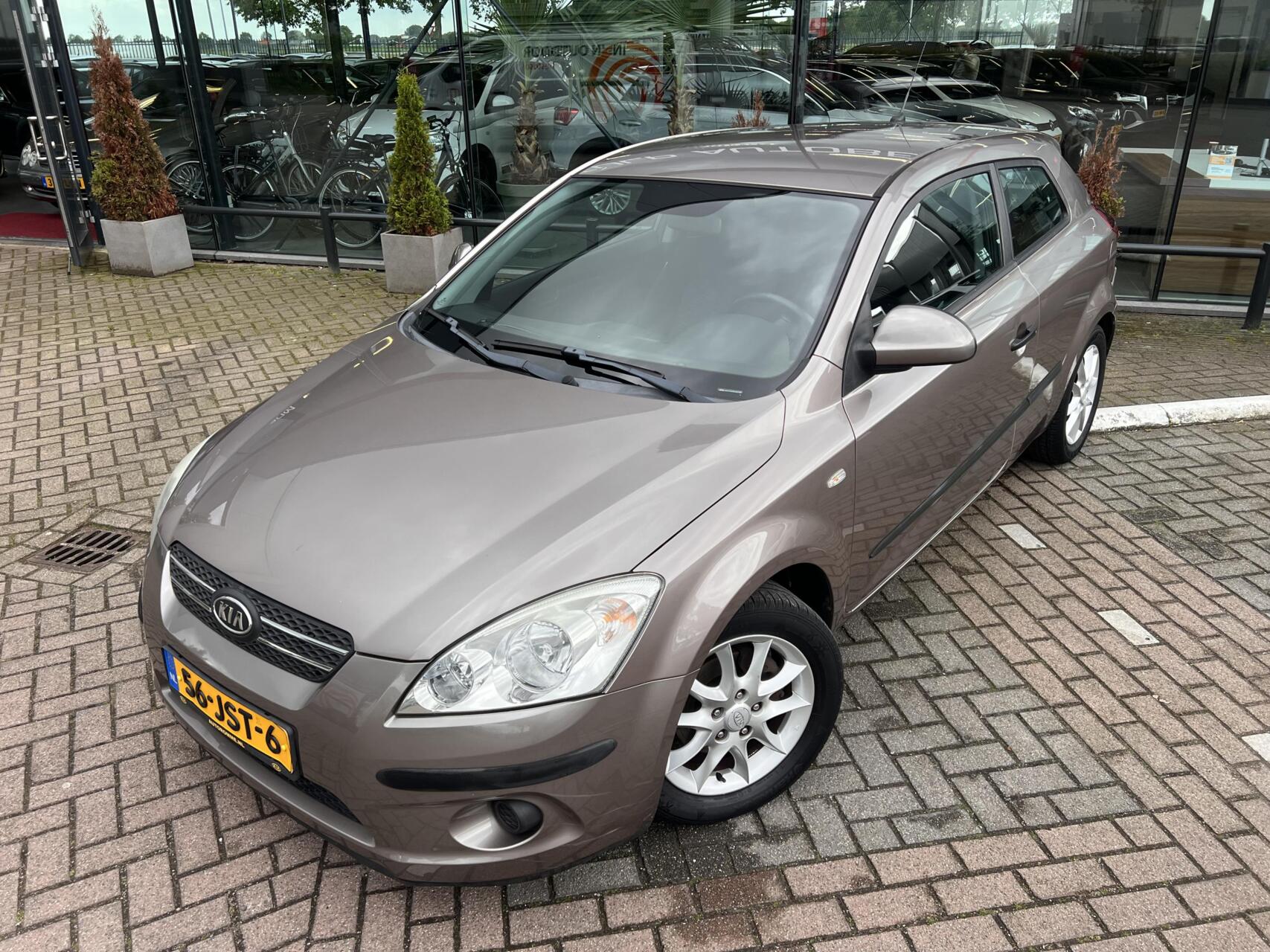 Foto van Kia Cee D