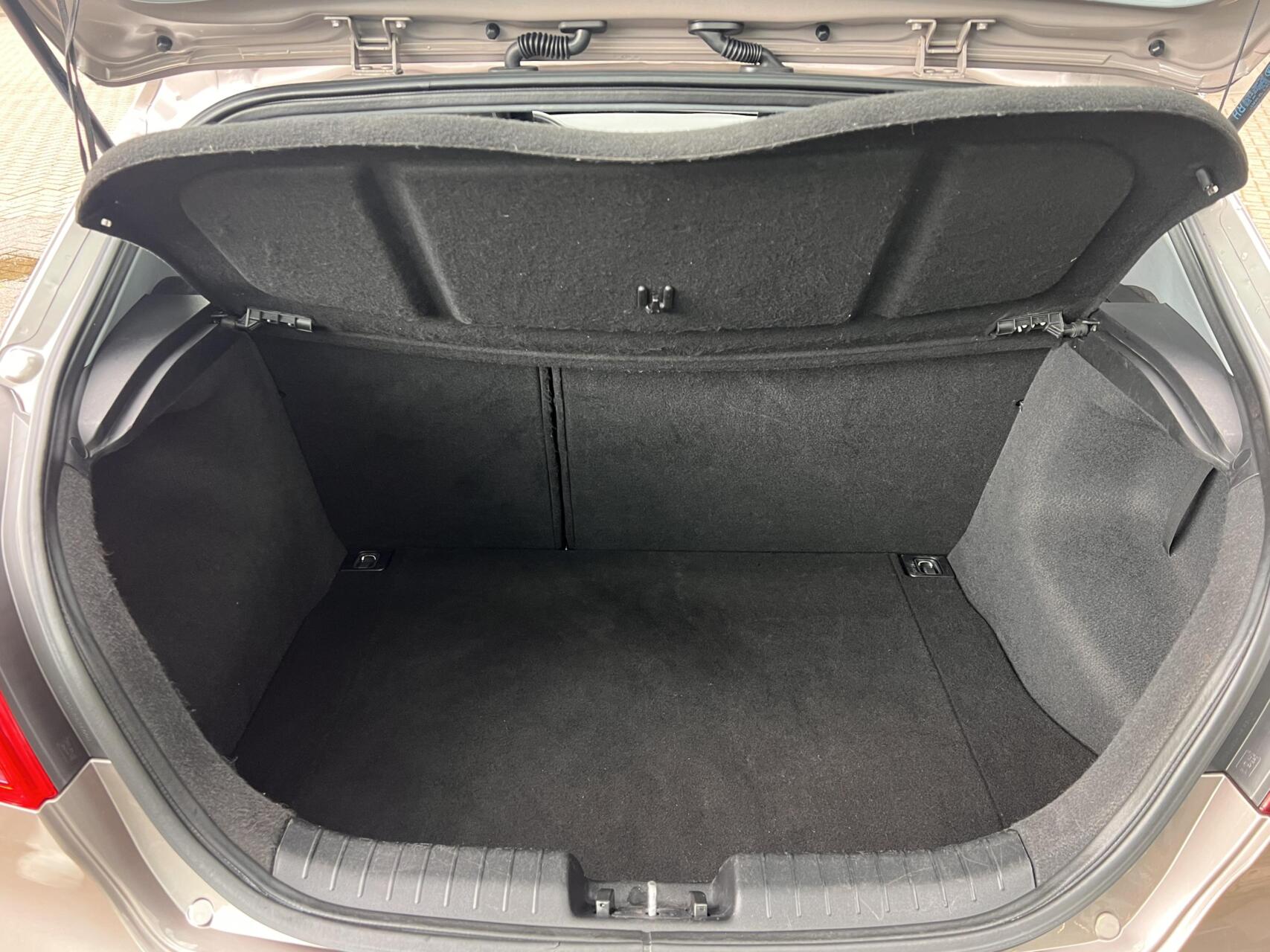 Foto van Kia Cee D