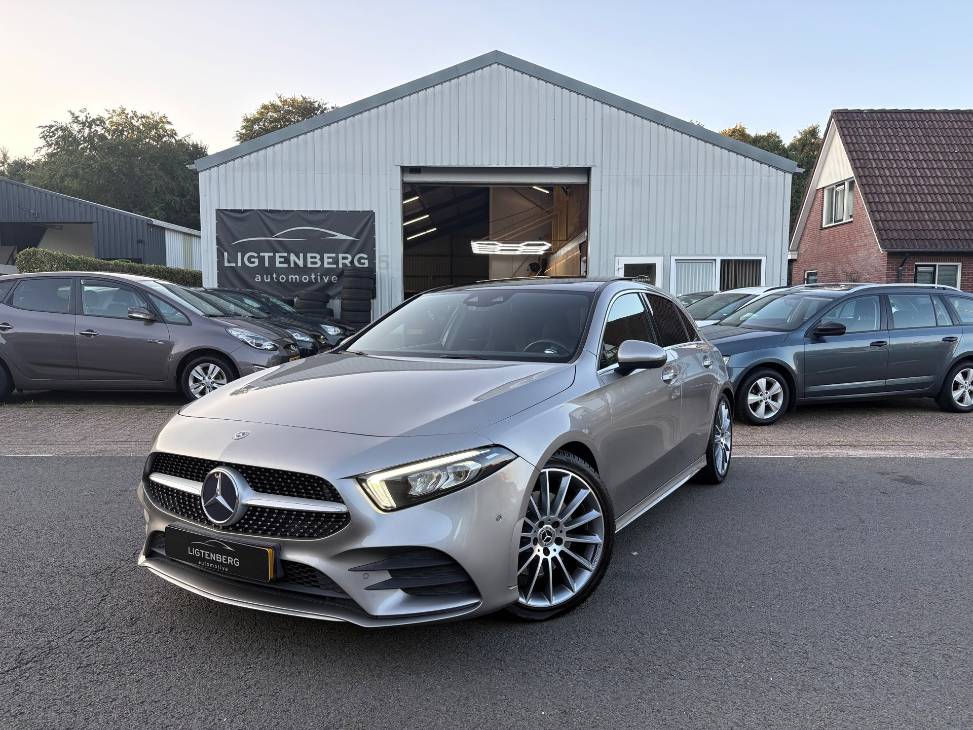Mercedes-Benz A 220 220 Launch Edition Premium FULL OPTION 2019 - voorkant