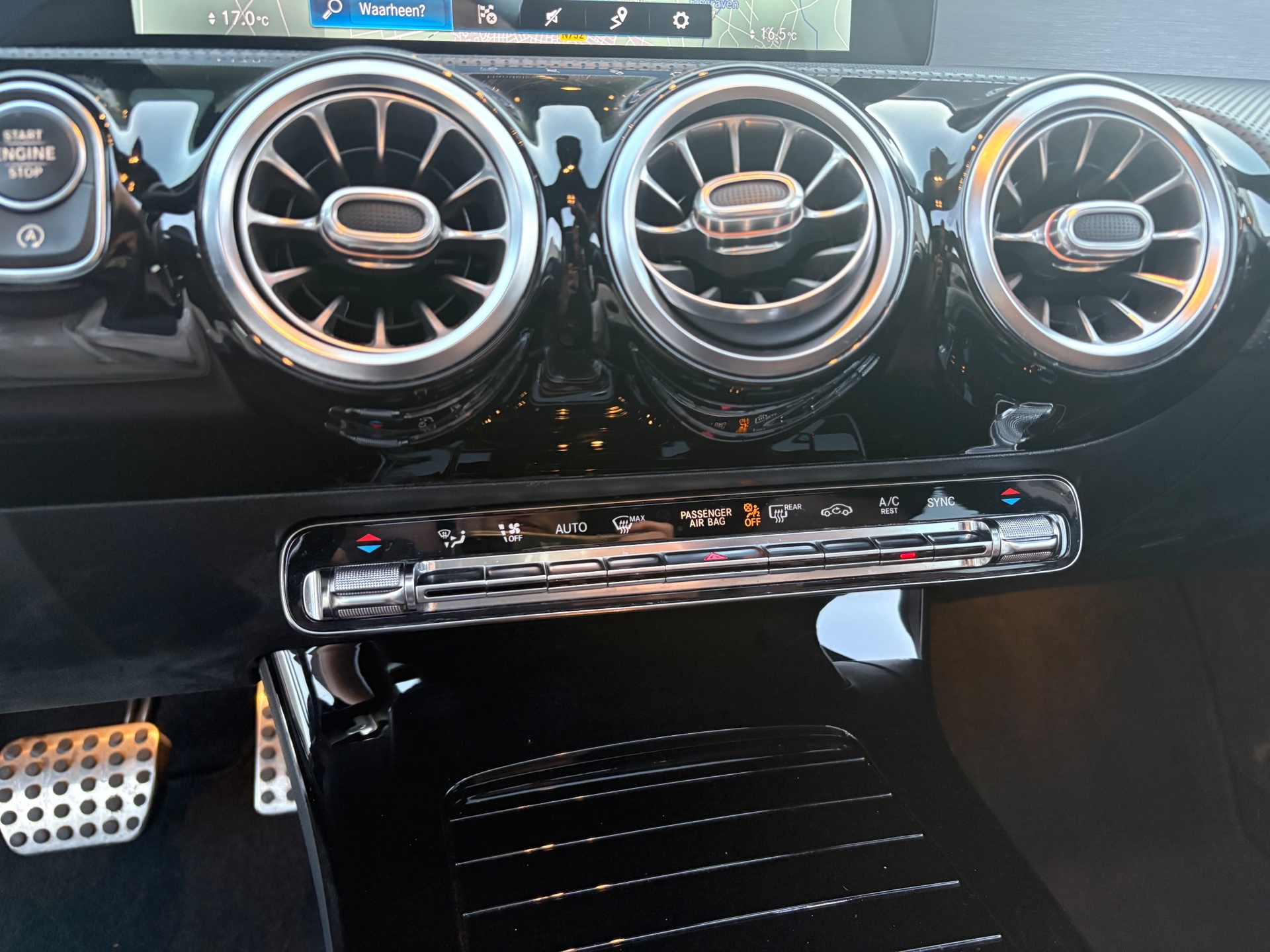 Foto van Mercedes-Benz A 220