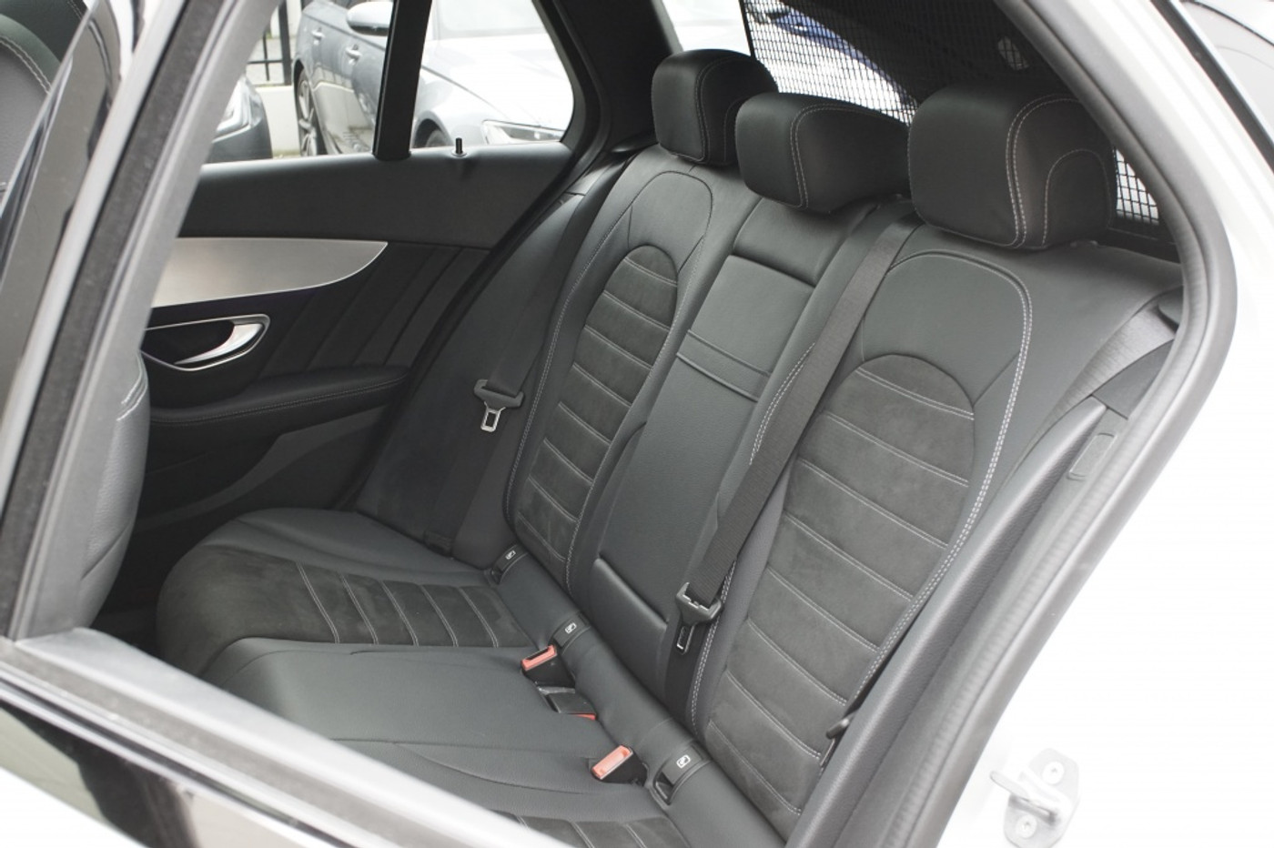Foto van Mercedes-Benz C 200