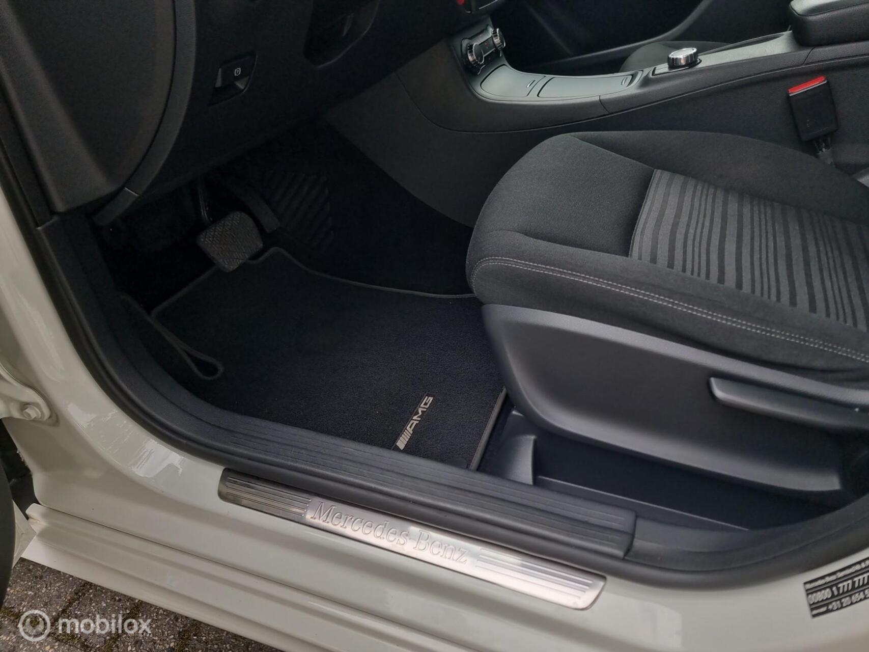 Foto van Mercedes-Benz B 180