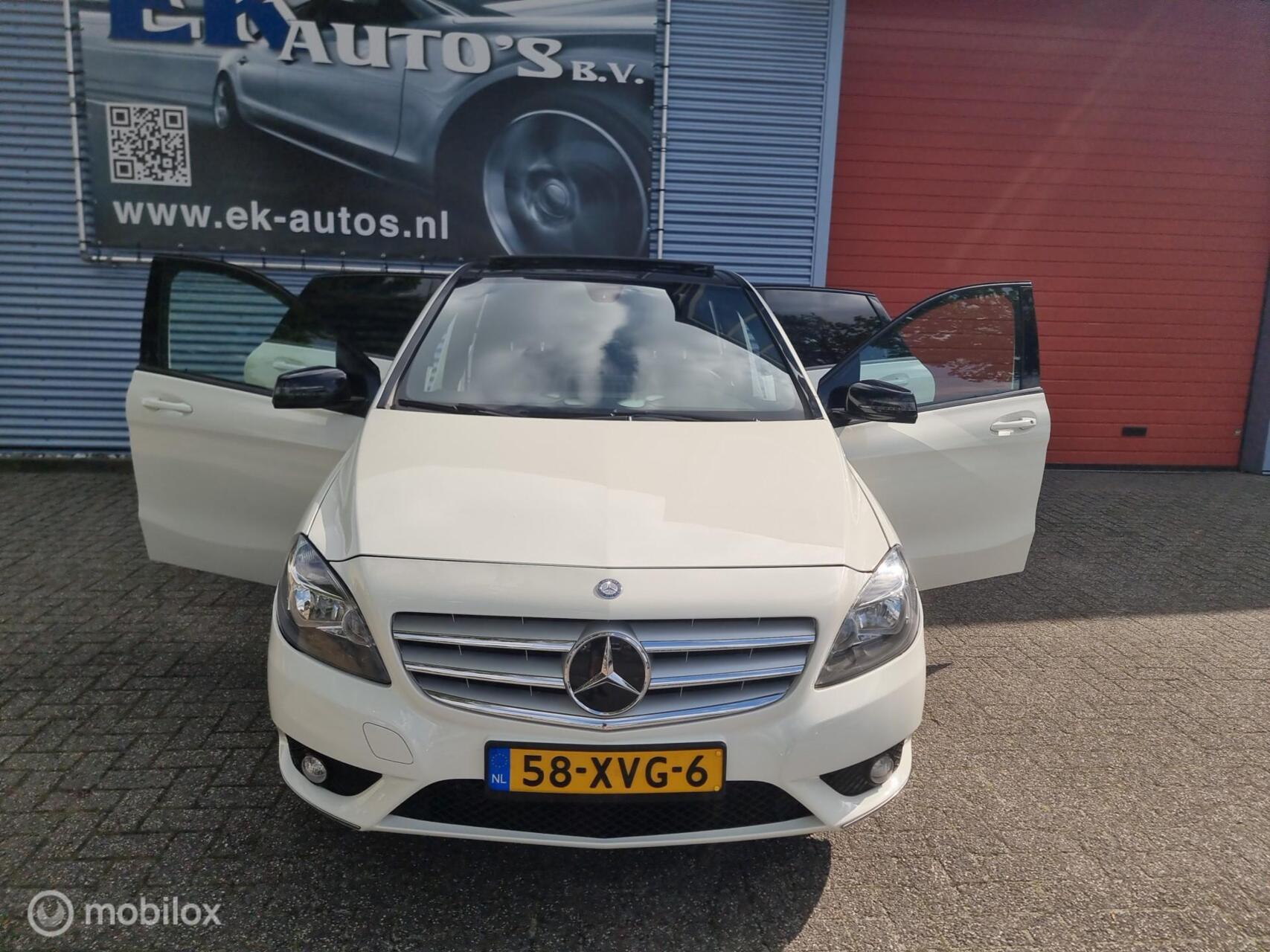 Foto van Mercedes-Benz B 180