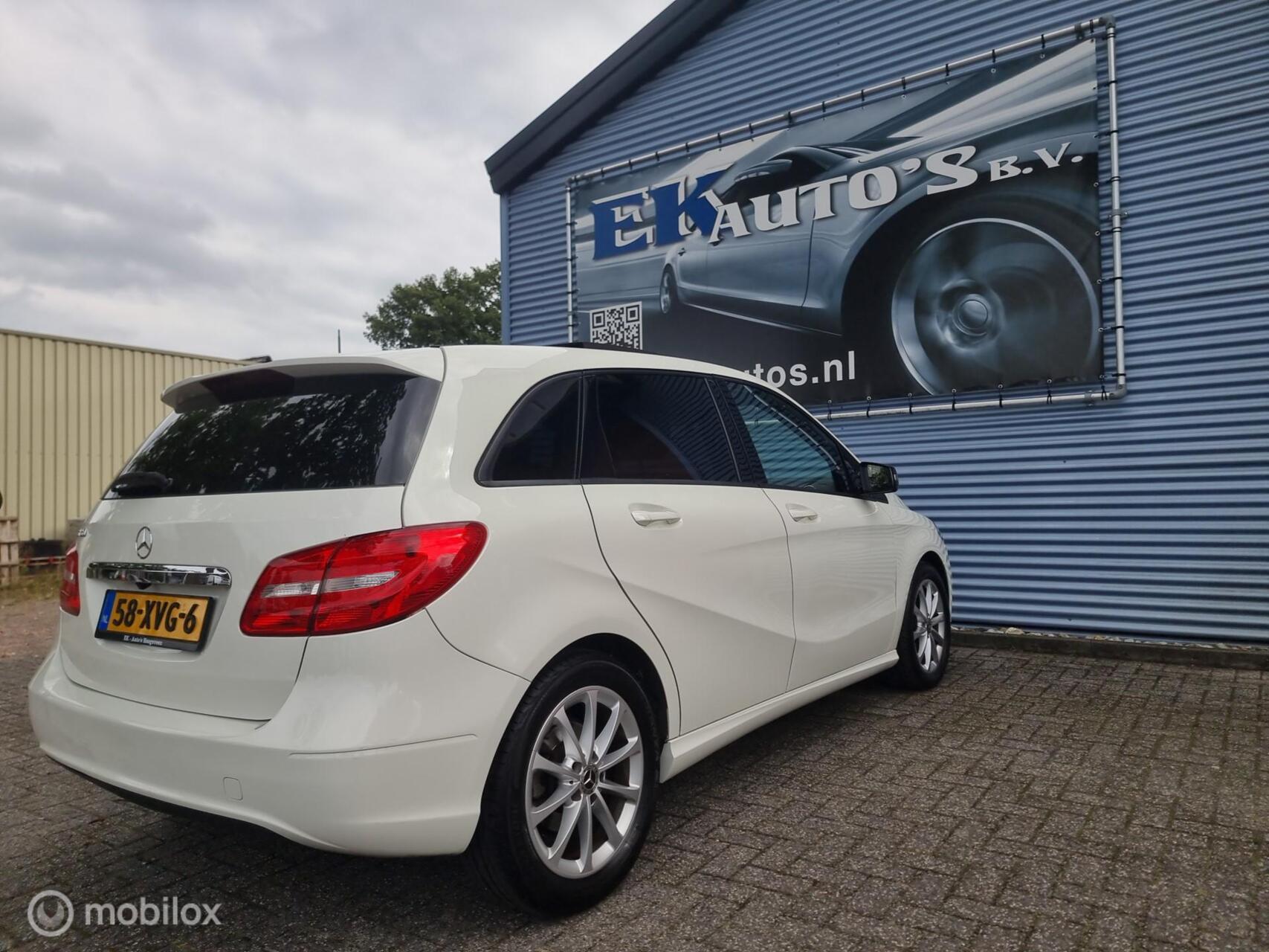 Foto van Mercedes-Benz B 180