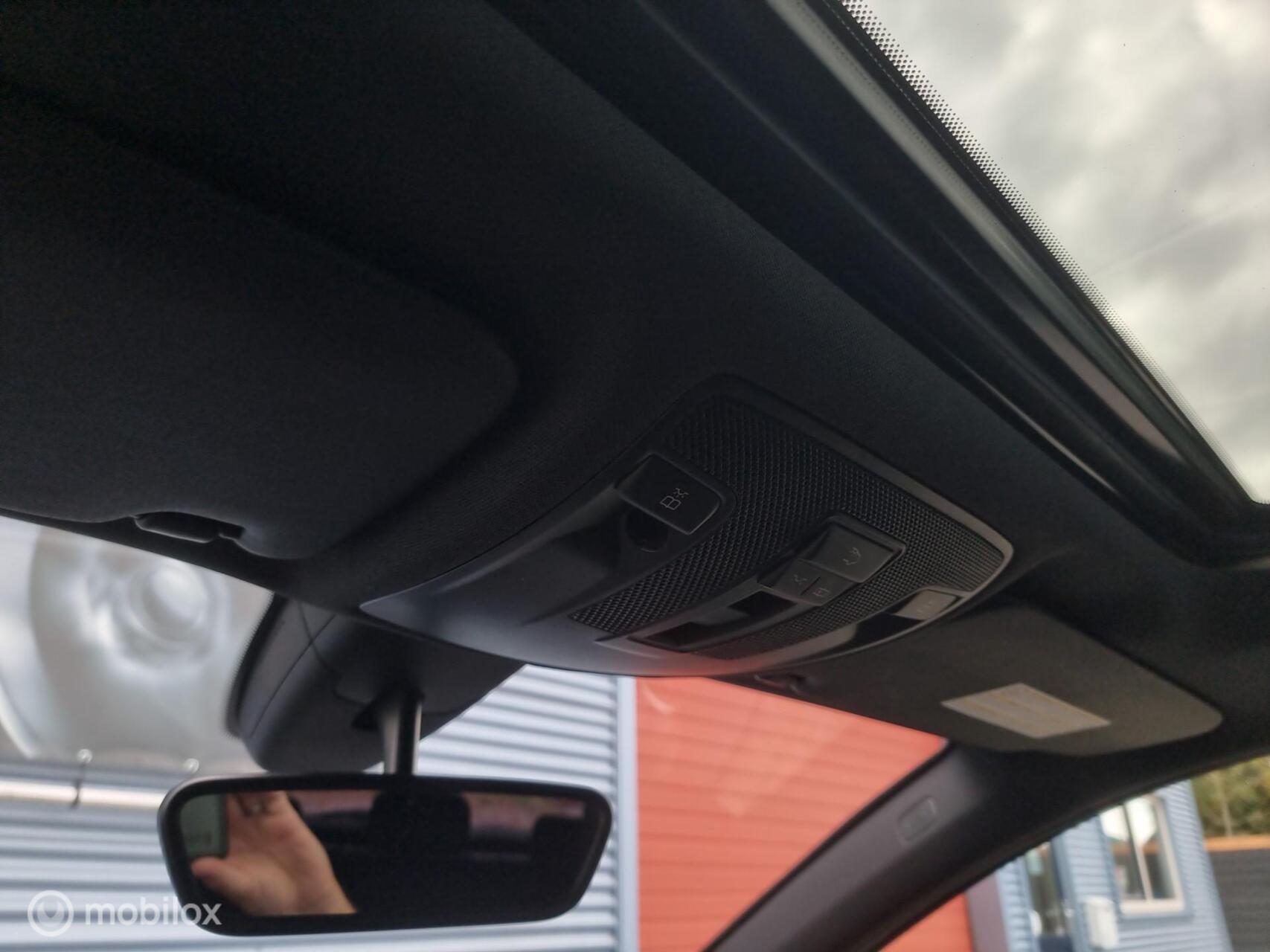 Foto van Mercedes-Benz B 180