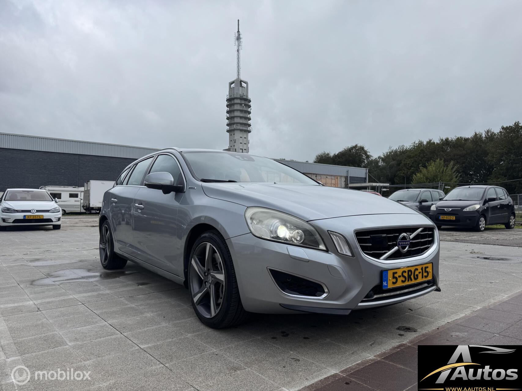 Volvo V60 Plug In Hybrid GWAA50?? 2013 - voorkant