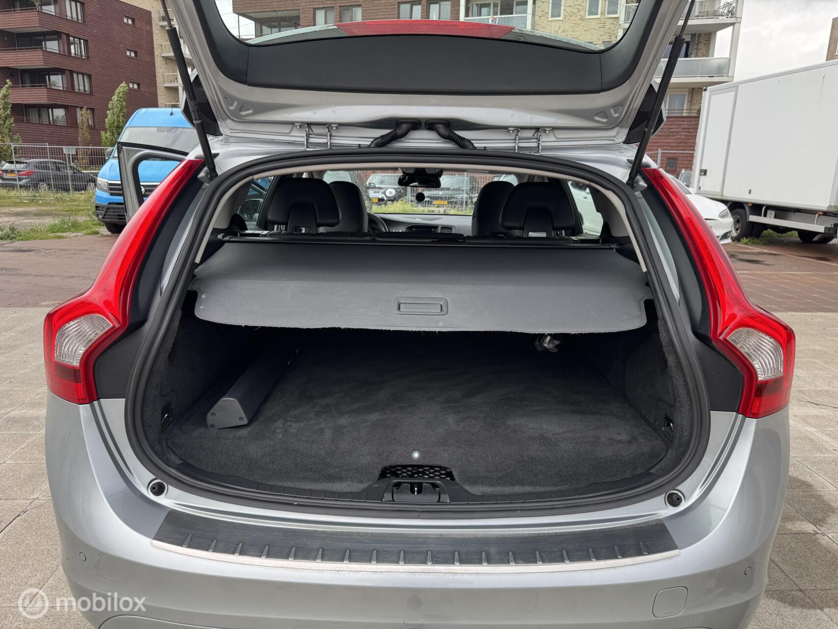 Foto van Volvo V60 Plug In Hybrid