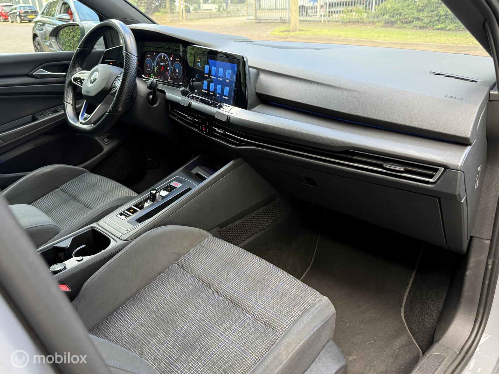 Foto van Volkswagen Golf GTE