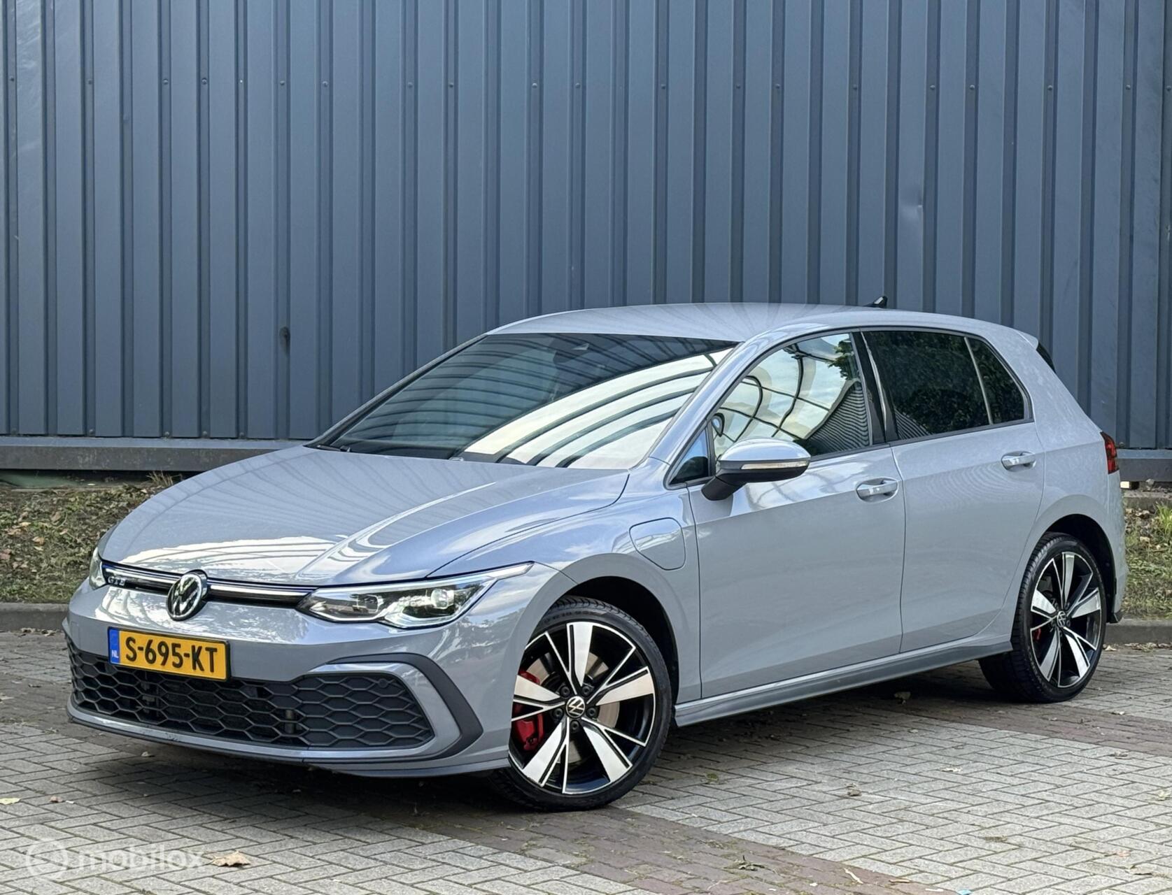 Foto van Volkswagen Golf GTE