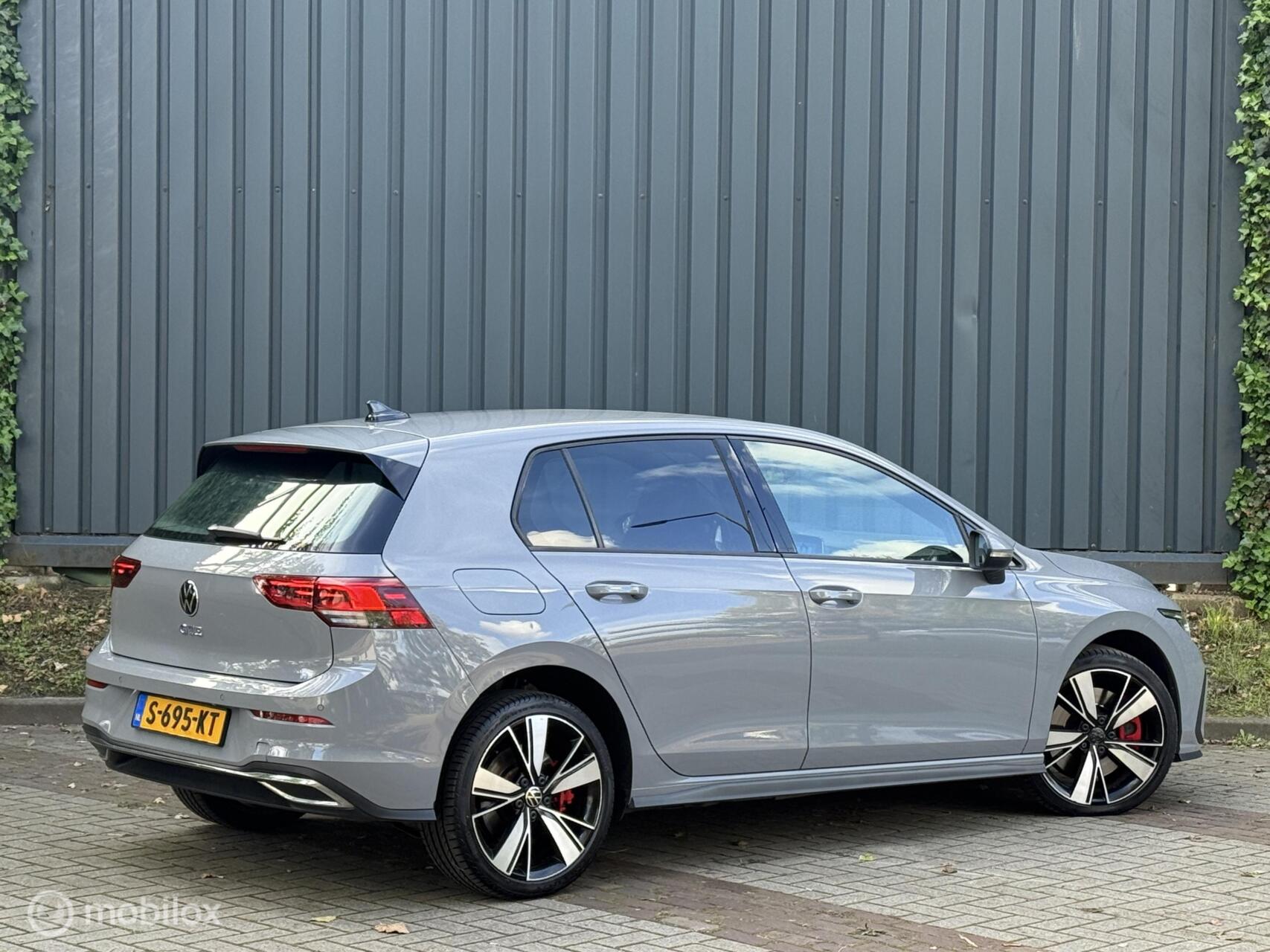 Foto van Volkswagen Golf GTE