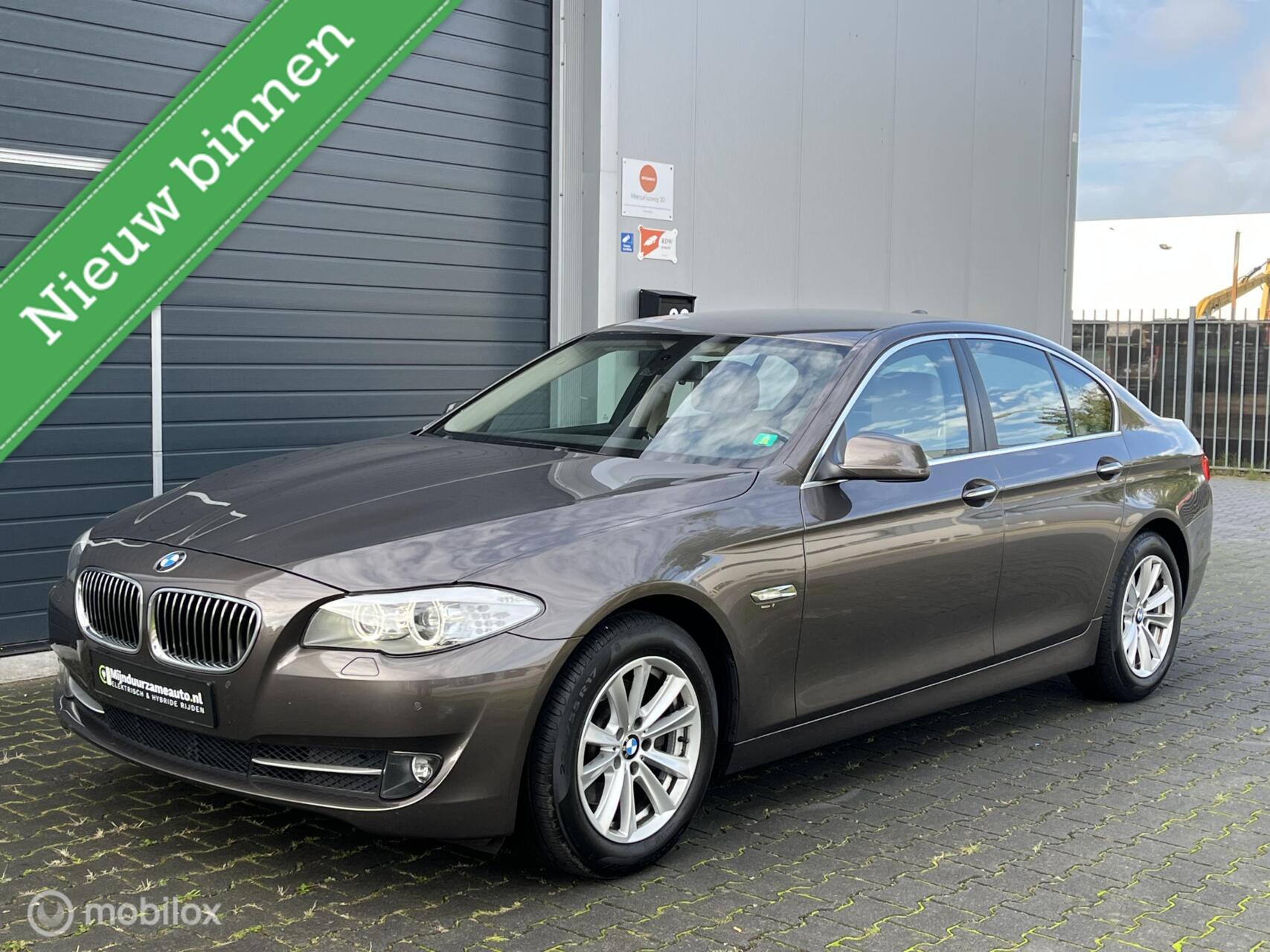 BMW 5-serie 523i High Executive 2011 - voorkant