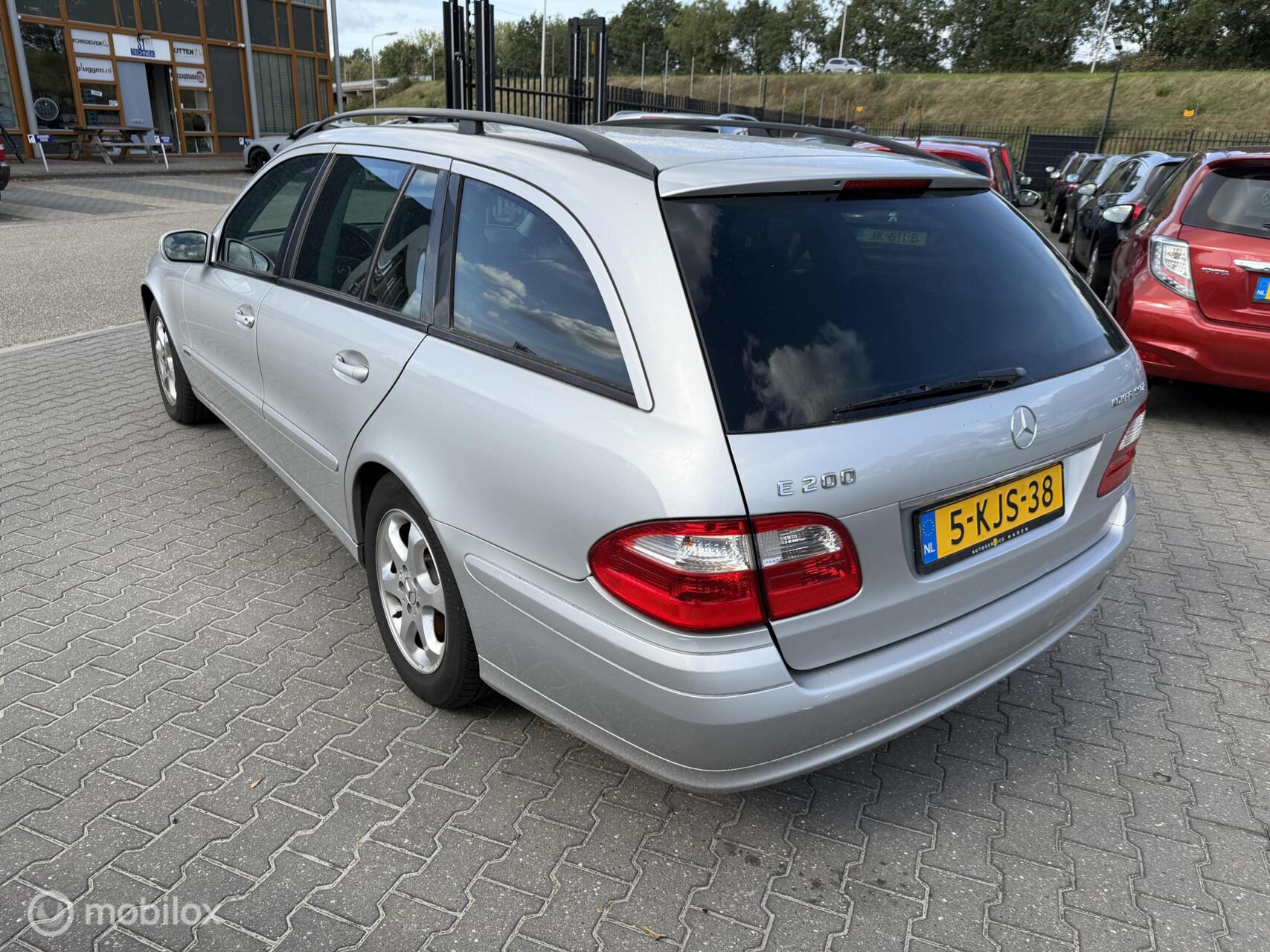 Foto van Mercedes-Benz E 200 Kompressor