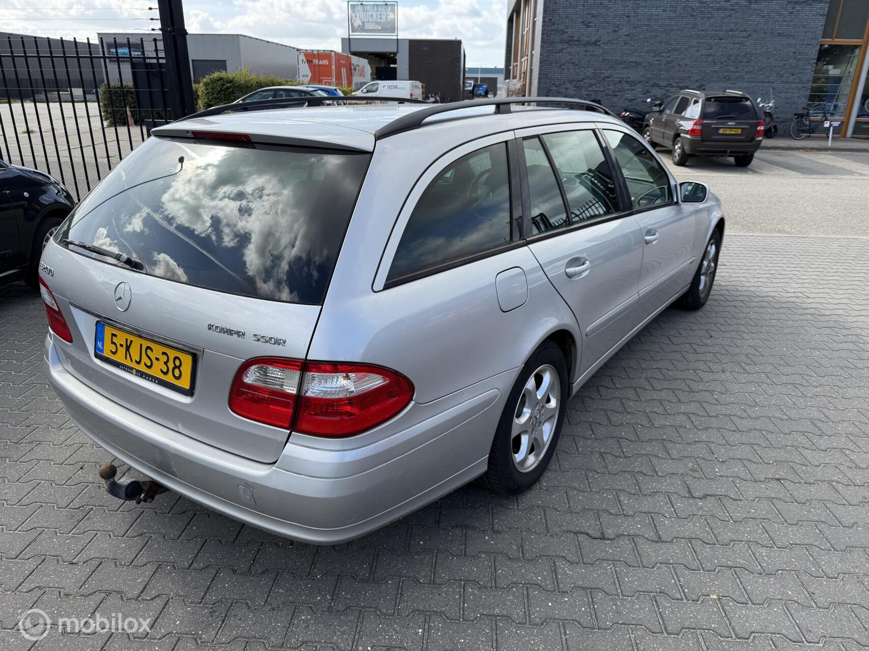 Foto van Mercedes-Benz E 200 Kompressor