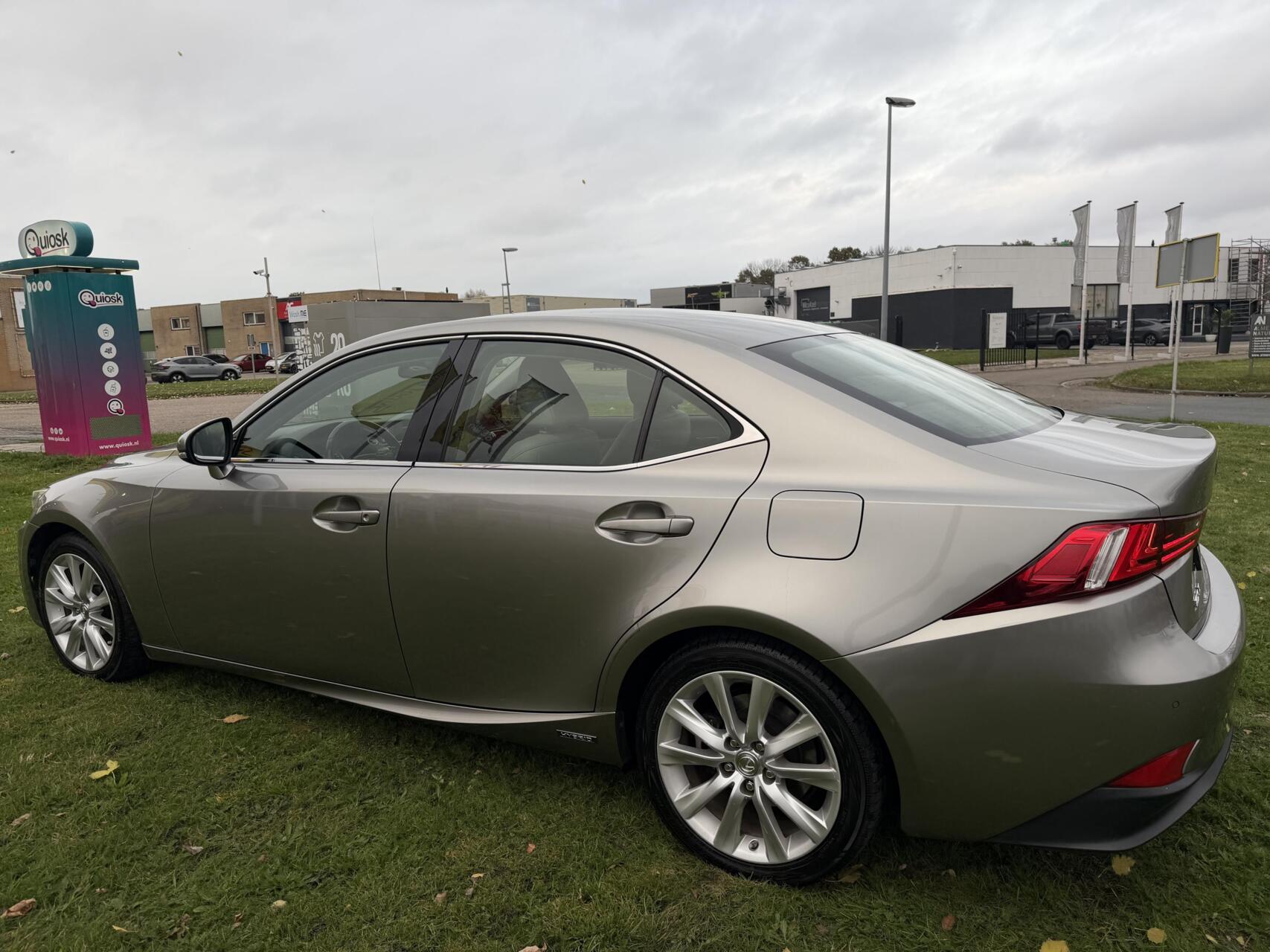 Foto van Lexus Lexus Is300h