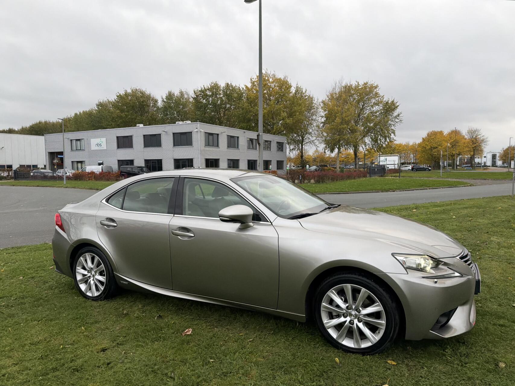 Foto van Lexus Lexus Is300h