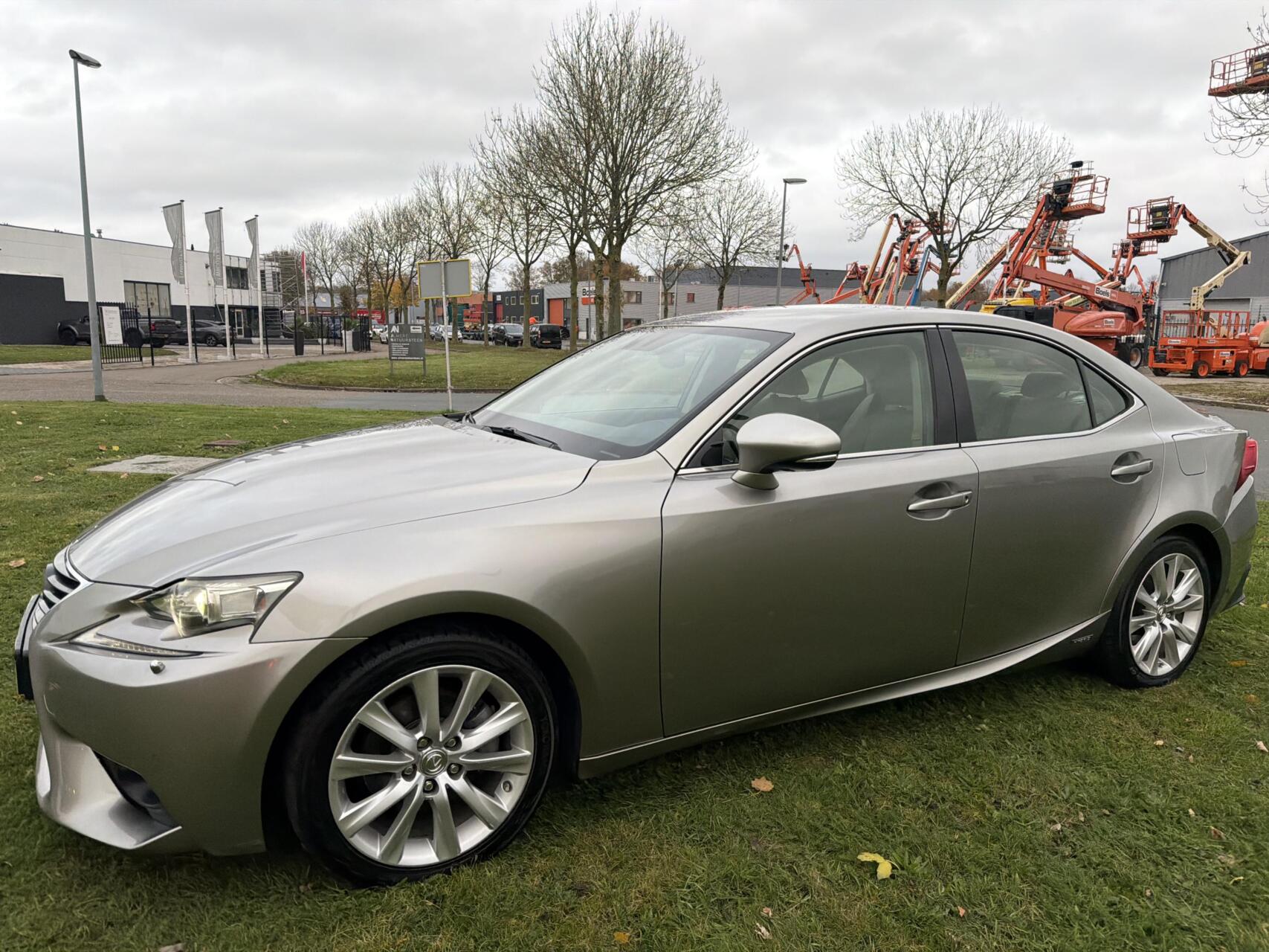 Foto van Lexus Lexus Is300h