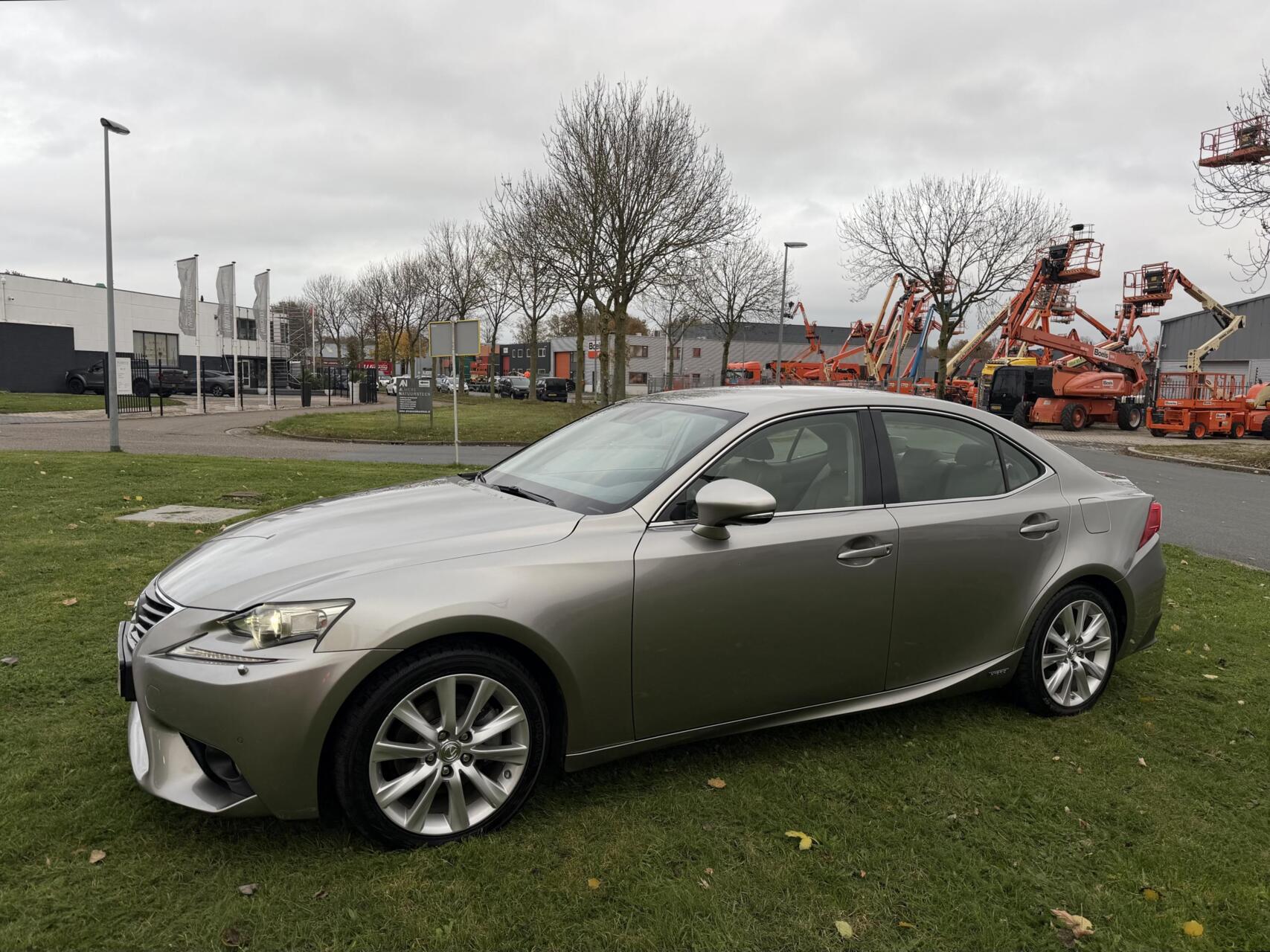 Foto van Lexus Lexus Is300h