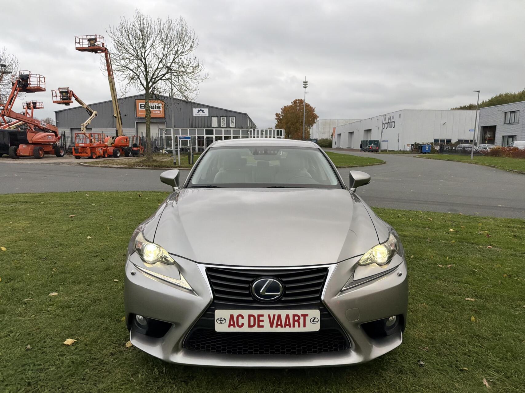 Foto van Lexus Lexus Is300h