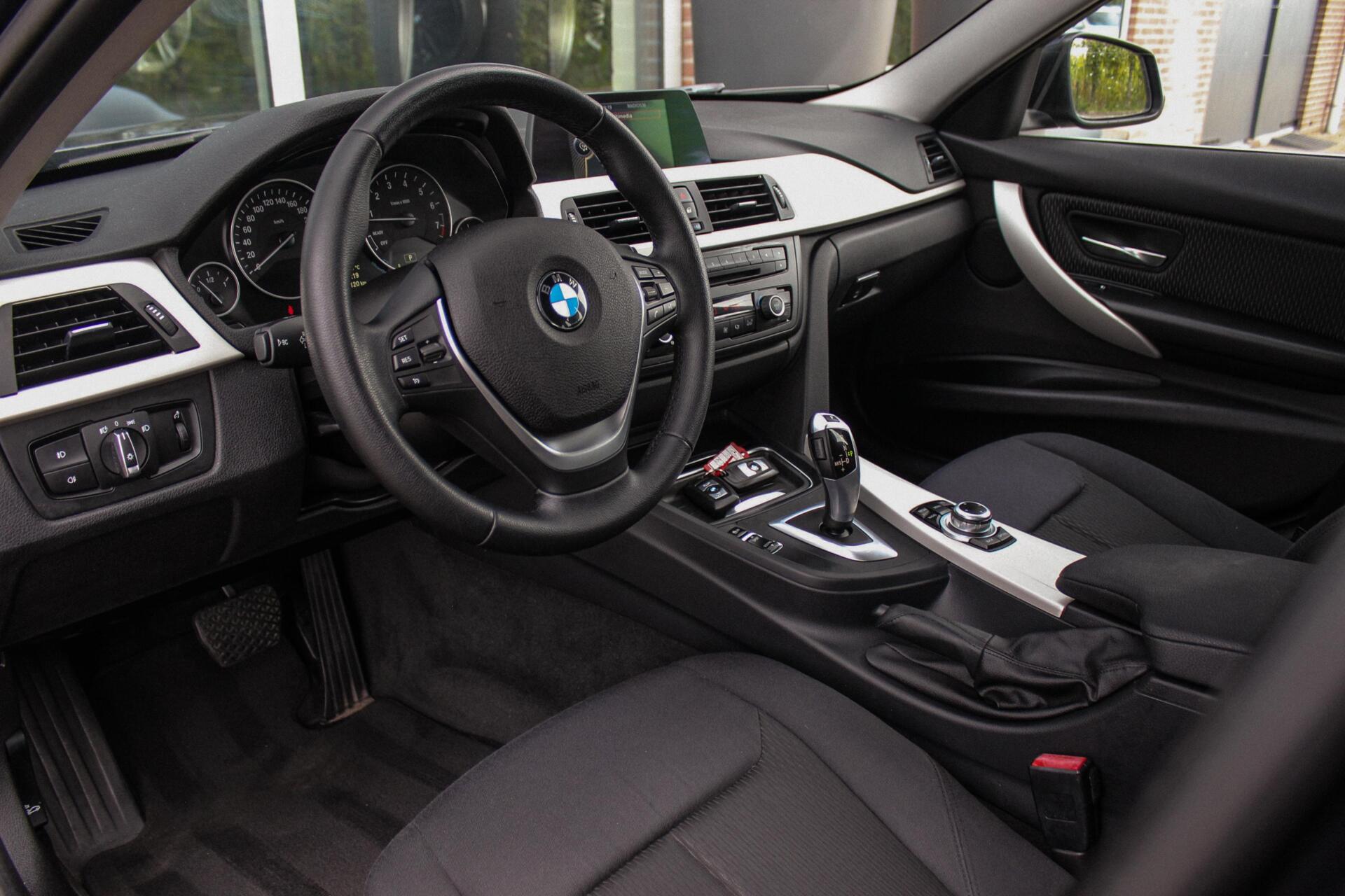 Foto van BMW 320i