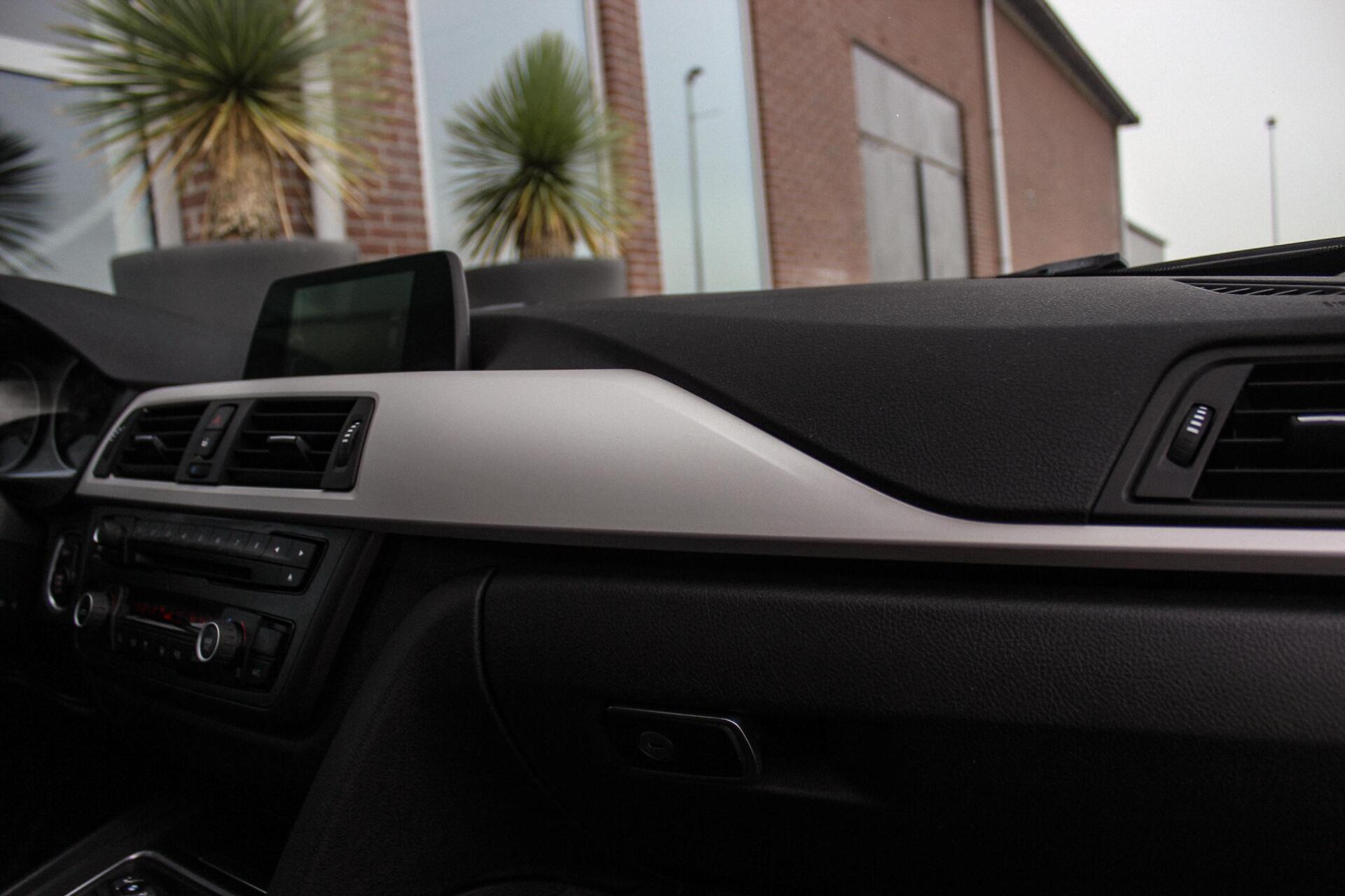 Foto van BMW 320i