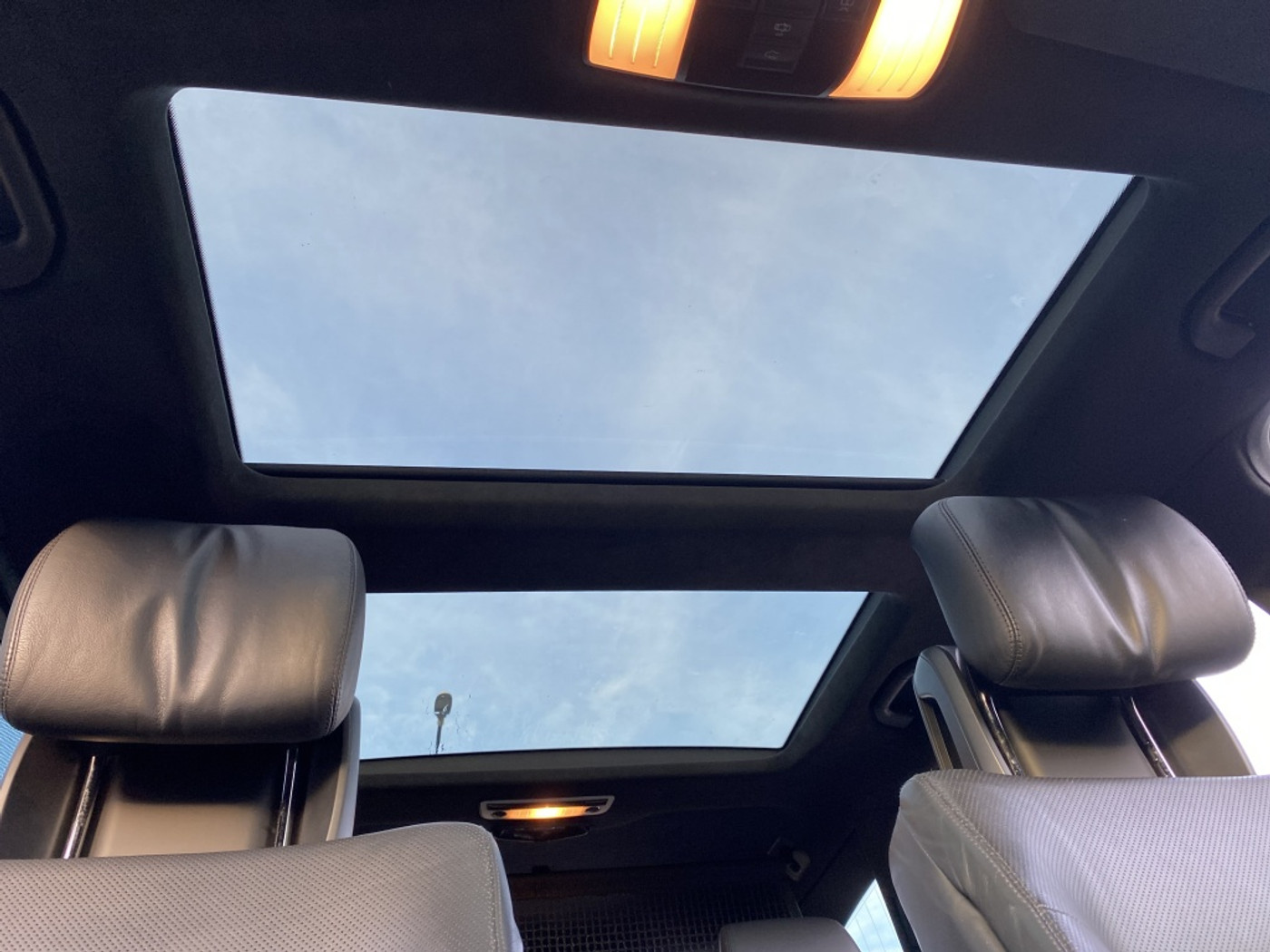 Foto van Mercedes-Benz E 500 4Matic