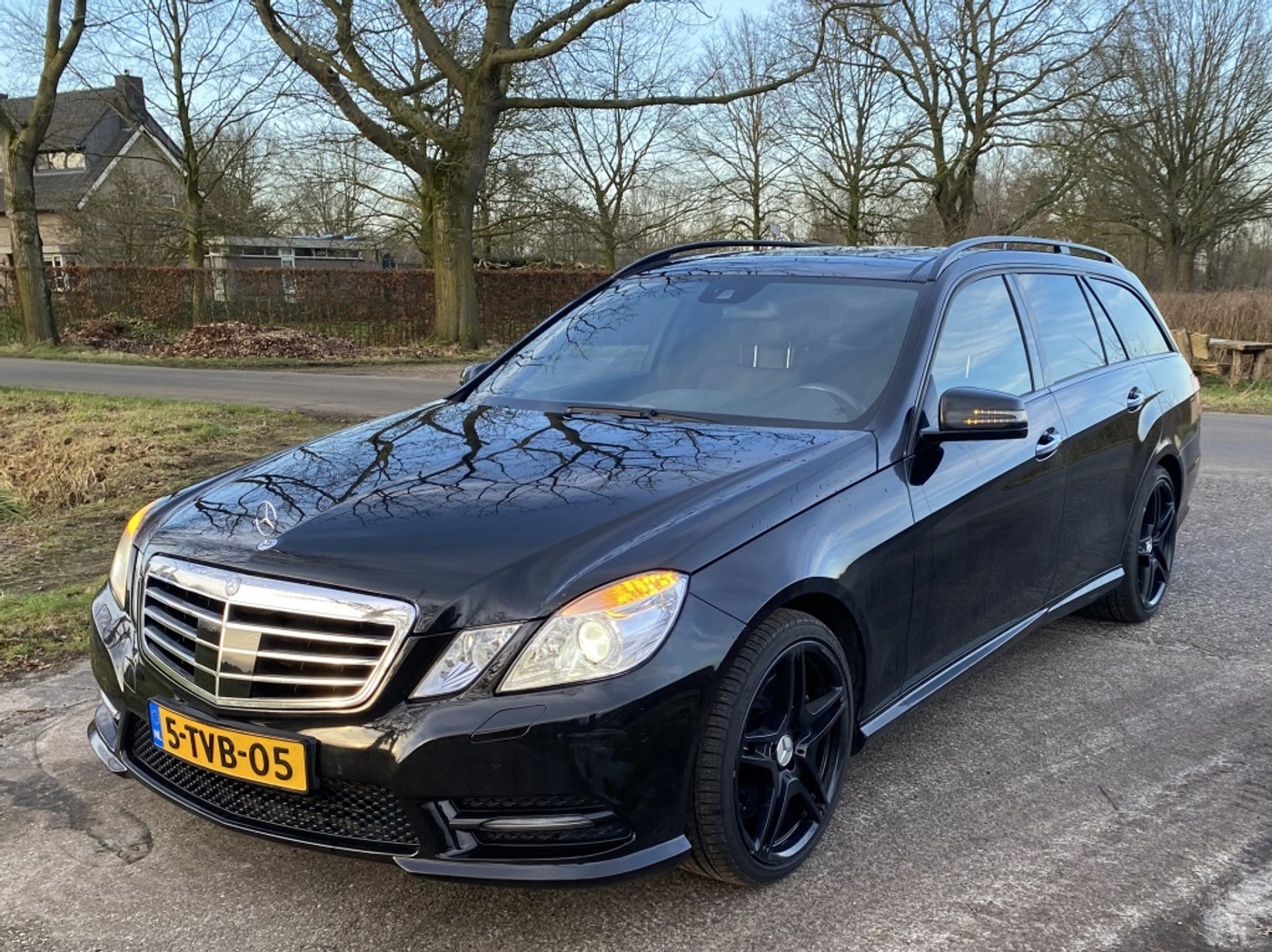 Mercedes-Benz E 500 4Matic E 500 AMG 4 MATIC 2011 - voorkant