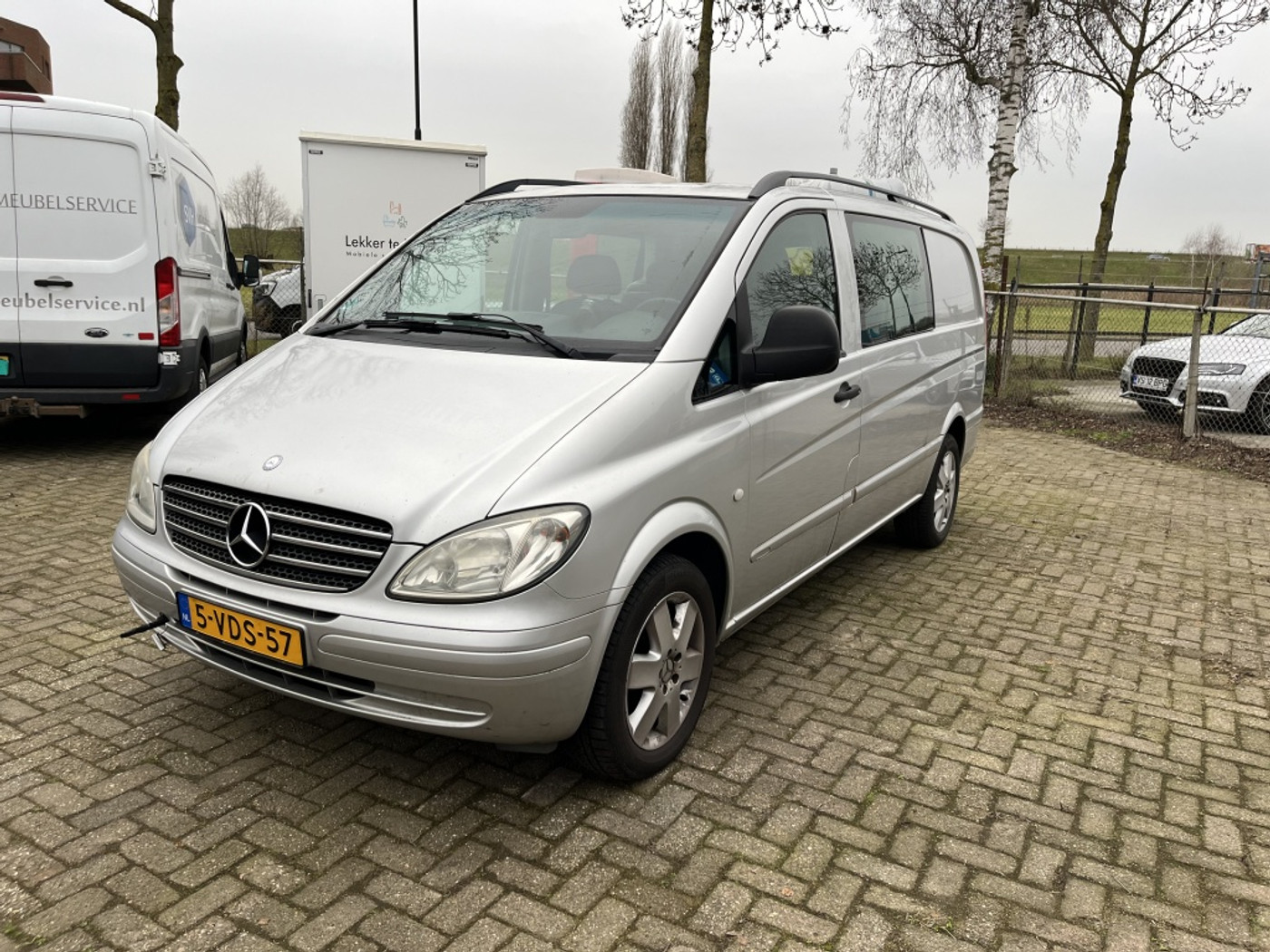 Mercedes-Benz 639 Vito 120 CDI 3.0 CDI DC MOTORSCHADE 2009 - voorkant