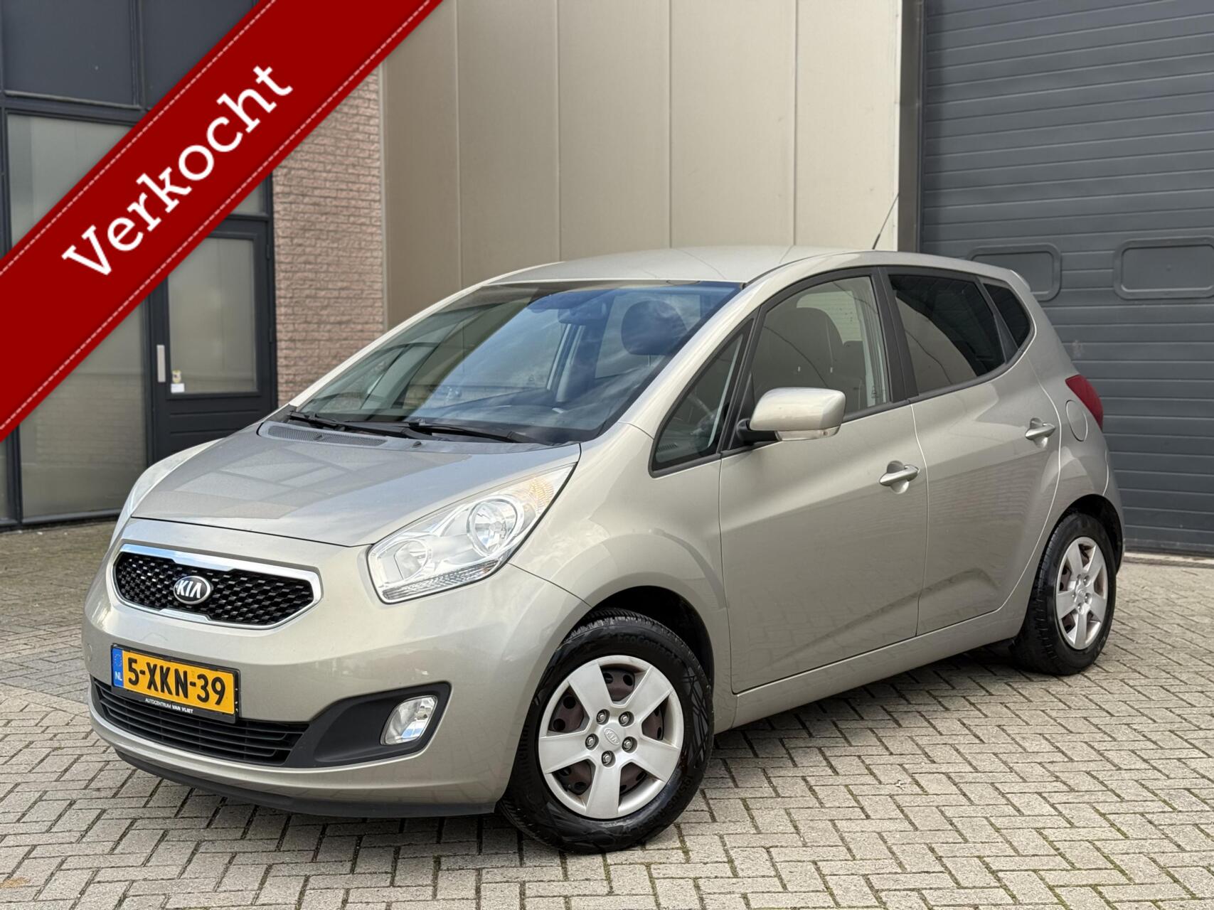 Kia Venga 1.4 CVVT ExecutiveLine 2014 1e Eig Camera Trekhaak 2014 - voorkant