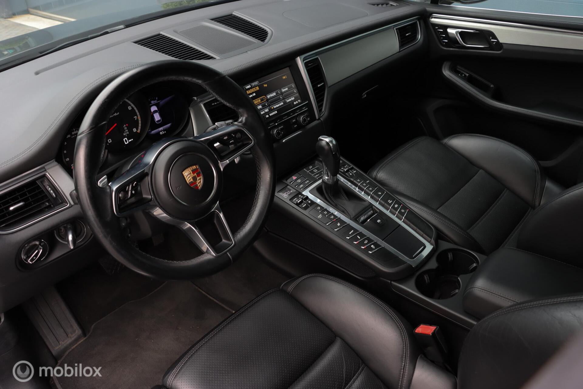 Foto van Porsche Macan Turbo